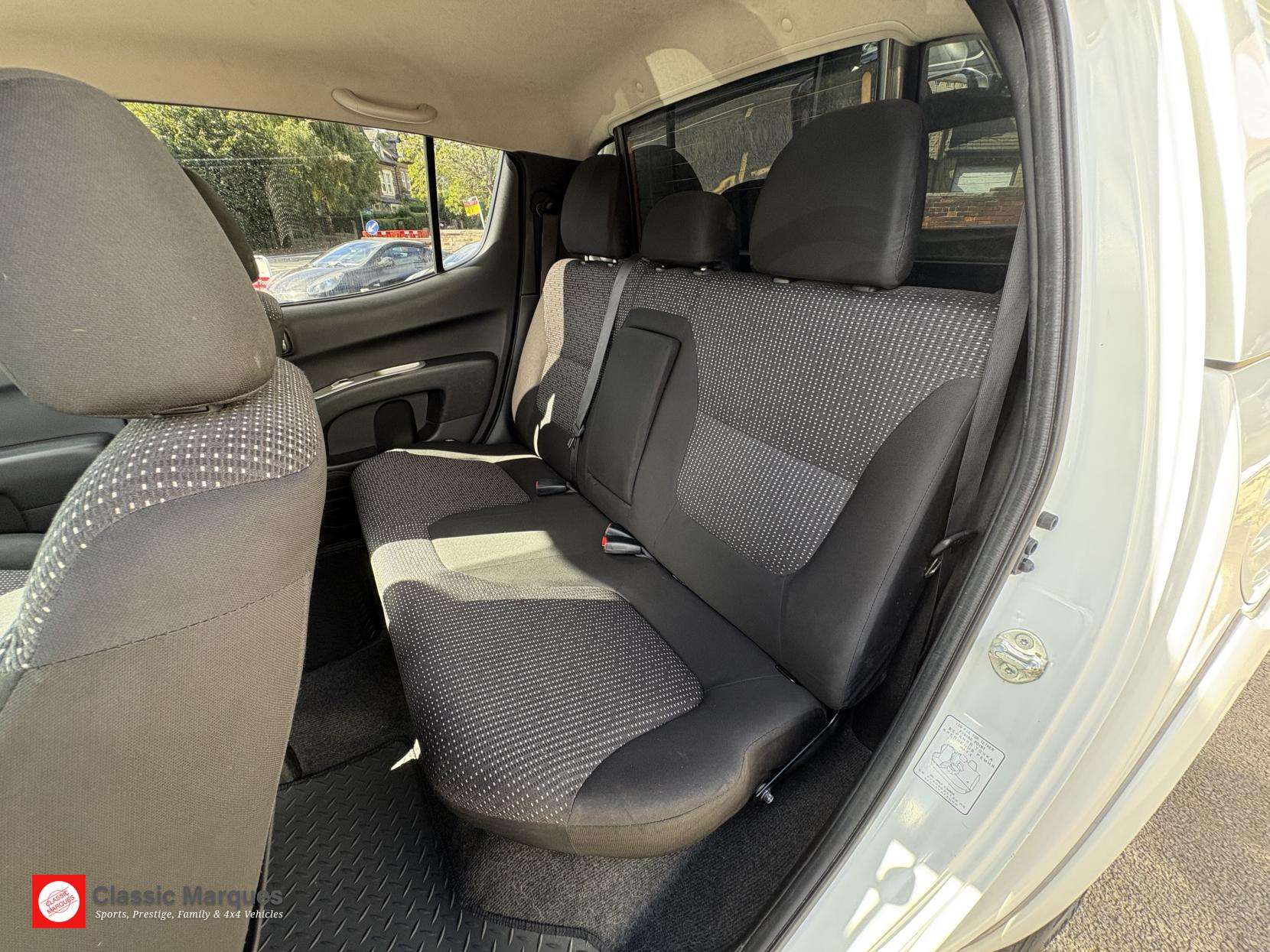 2015 MITSUBISHI L200 2015 MITSUBISHI L200
