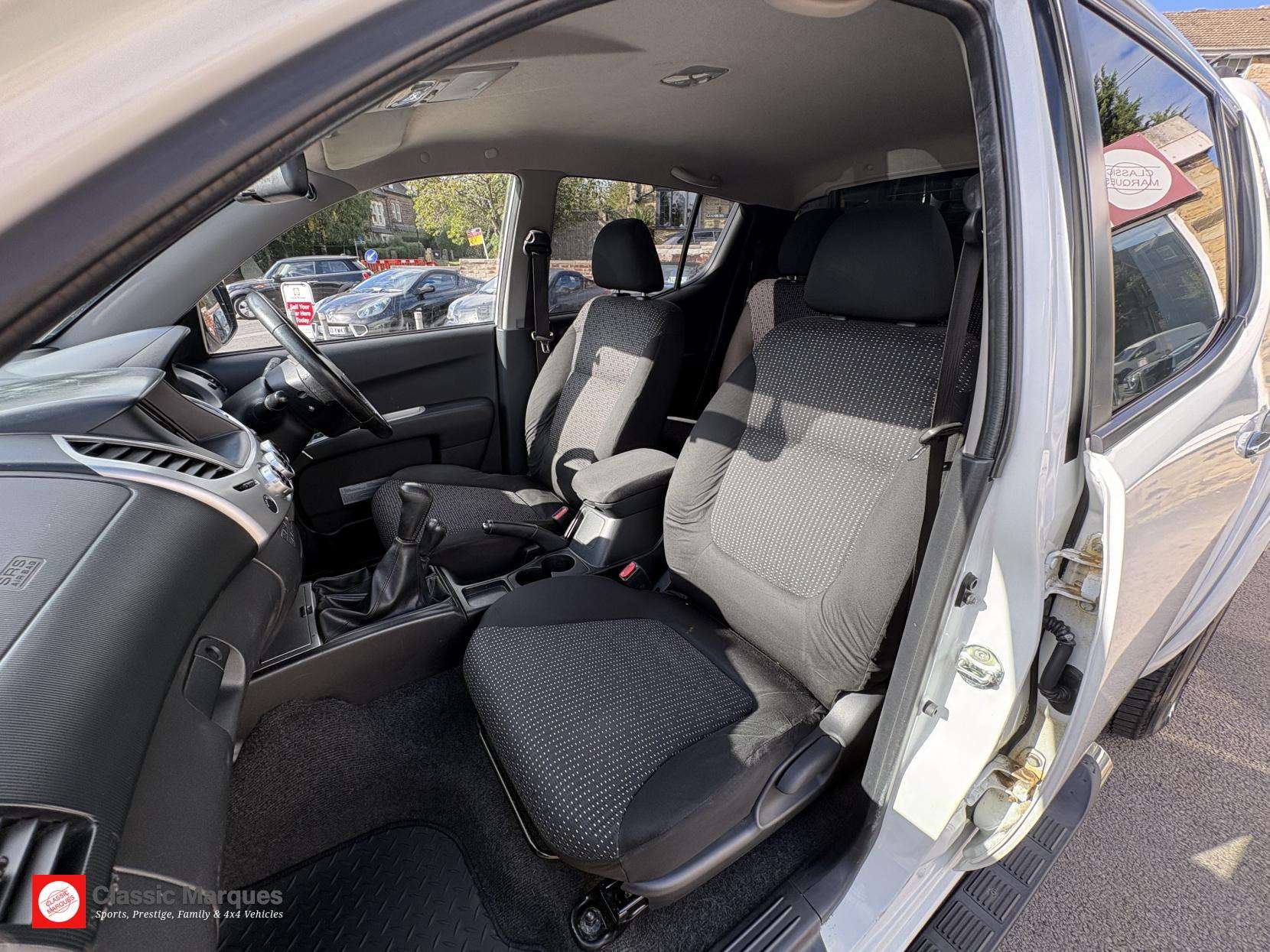 2015 MITSUBISHI L200 2015 MITSUBISHI L200