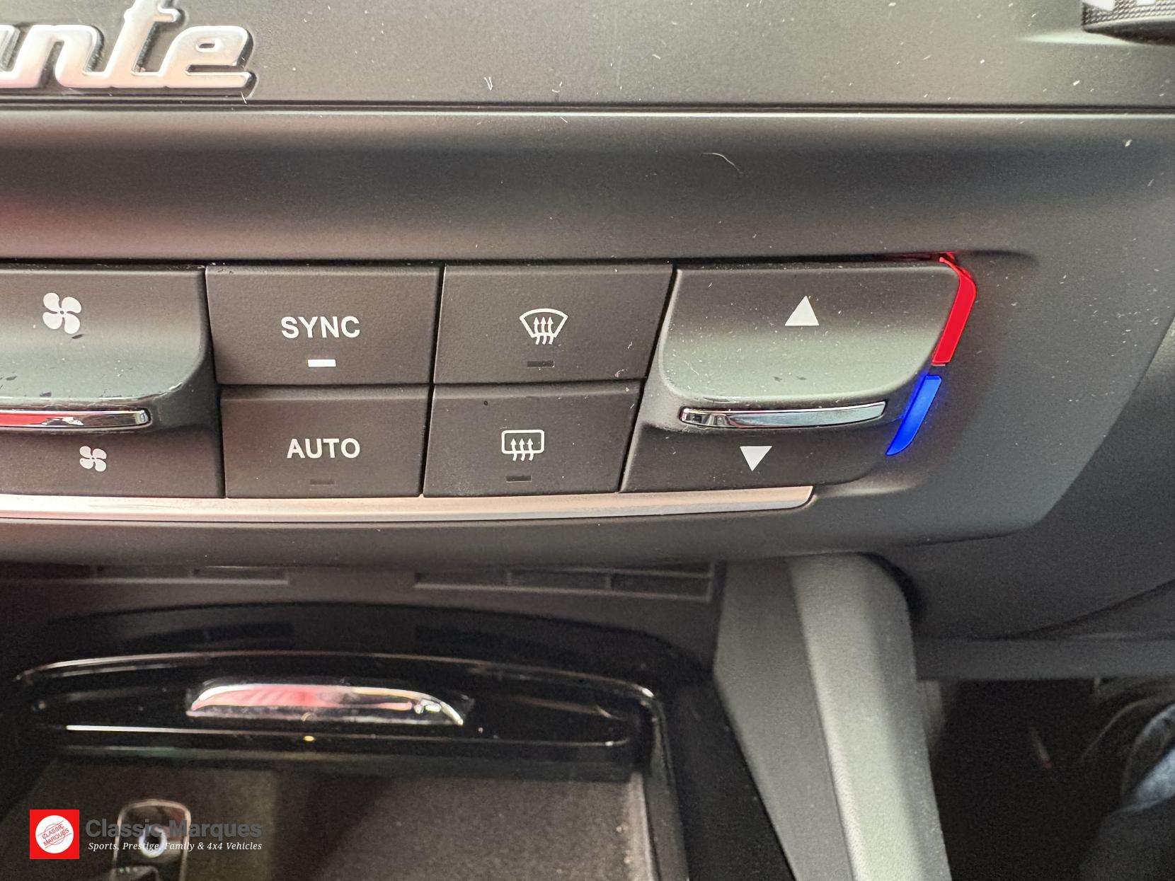 2018 MASERATI LEVANTE 2018 MASERATI LEVANTE