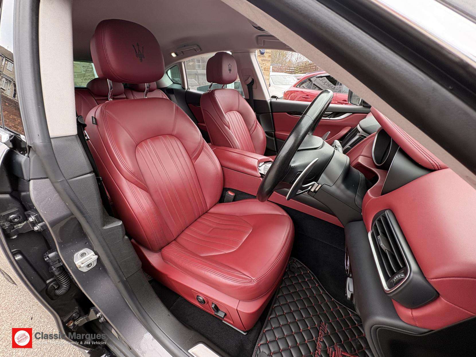 2018 MASERATI LEVANTE 2018 MASERATI LEVANTE