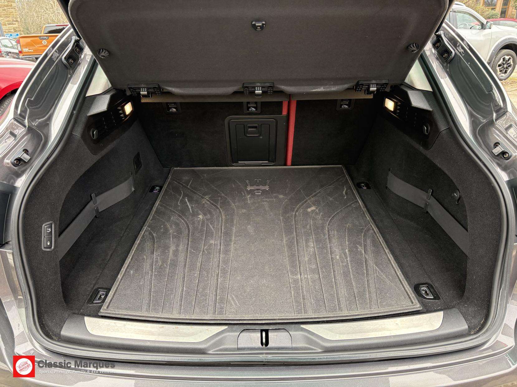 2018 MASERATI LEVANTE 2018 MASERATI LEVANTE