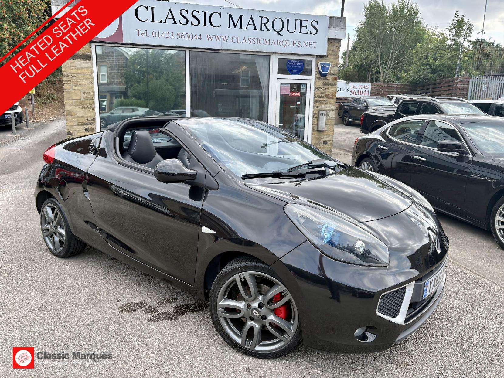 A 2010 RENAULT WIND 1.6 VVT Dynamique S Convertible 2dr Petrol Manual Euro 4 (133 ps) A 2010 RENAULT WIND 1.6 VVT Dynamique S Convertible 2dr Petrol Manual Euro 4 (133 ps)