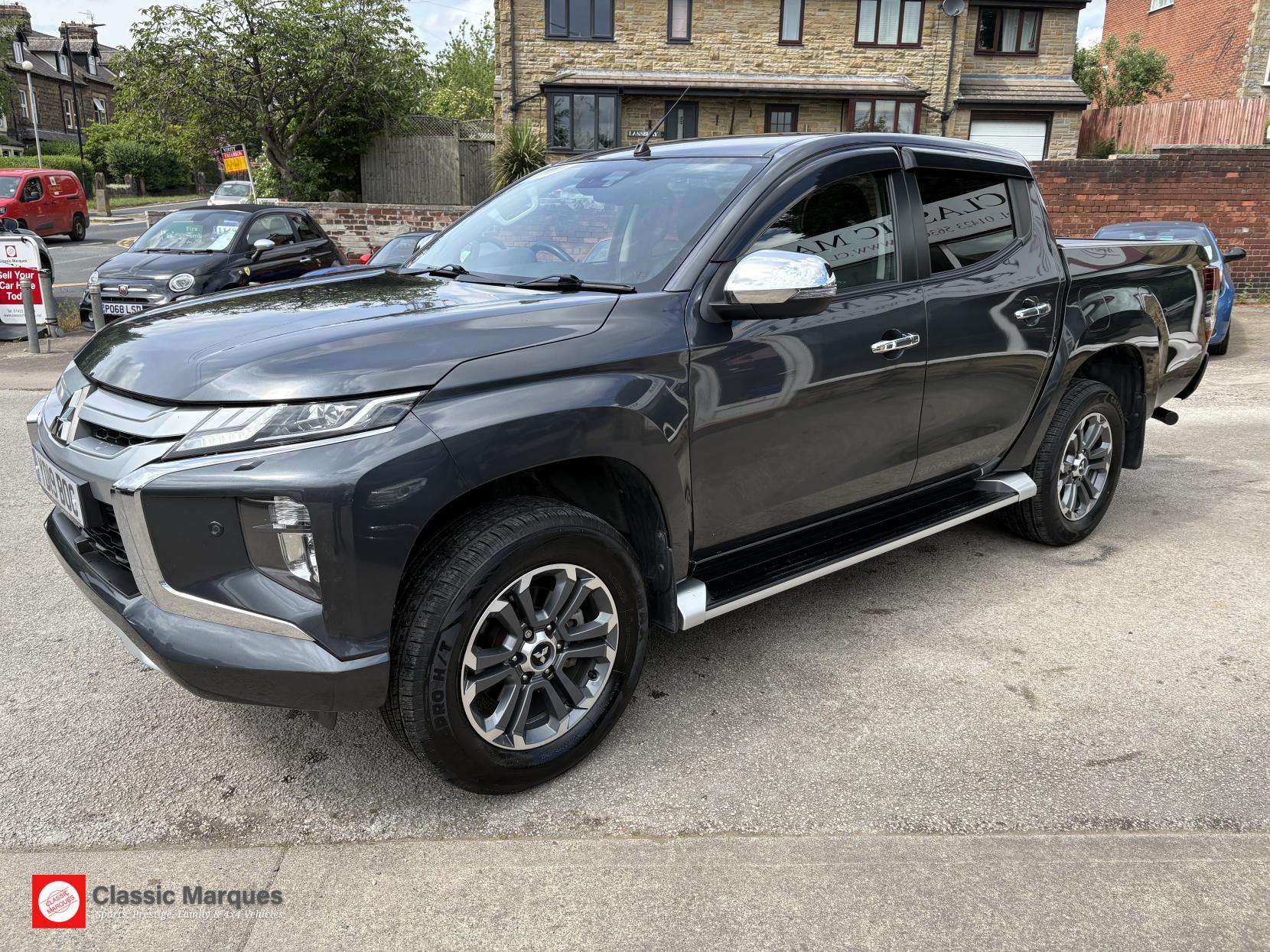 A 2019 MITSUBISHI L200 2.2 DI-D DC Barbarian X Pickup Double Cab 4dr Diesel Auto 4WD Euro 6 (s/s) (150 ps) A 2019 MITSUBISHI L200 2.2 DI-D DC Barbarian X Pickup Double Cab 4dr Diesel Auto 4WD Euro 6 (s/s) (150 ps)