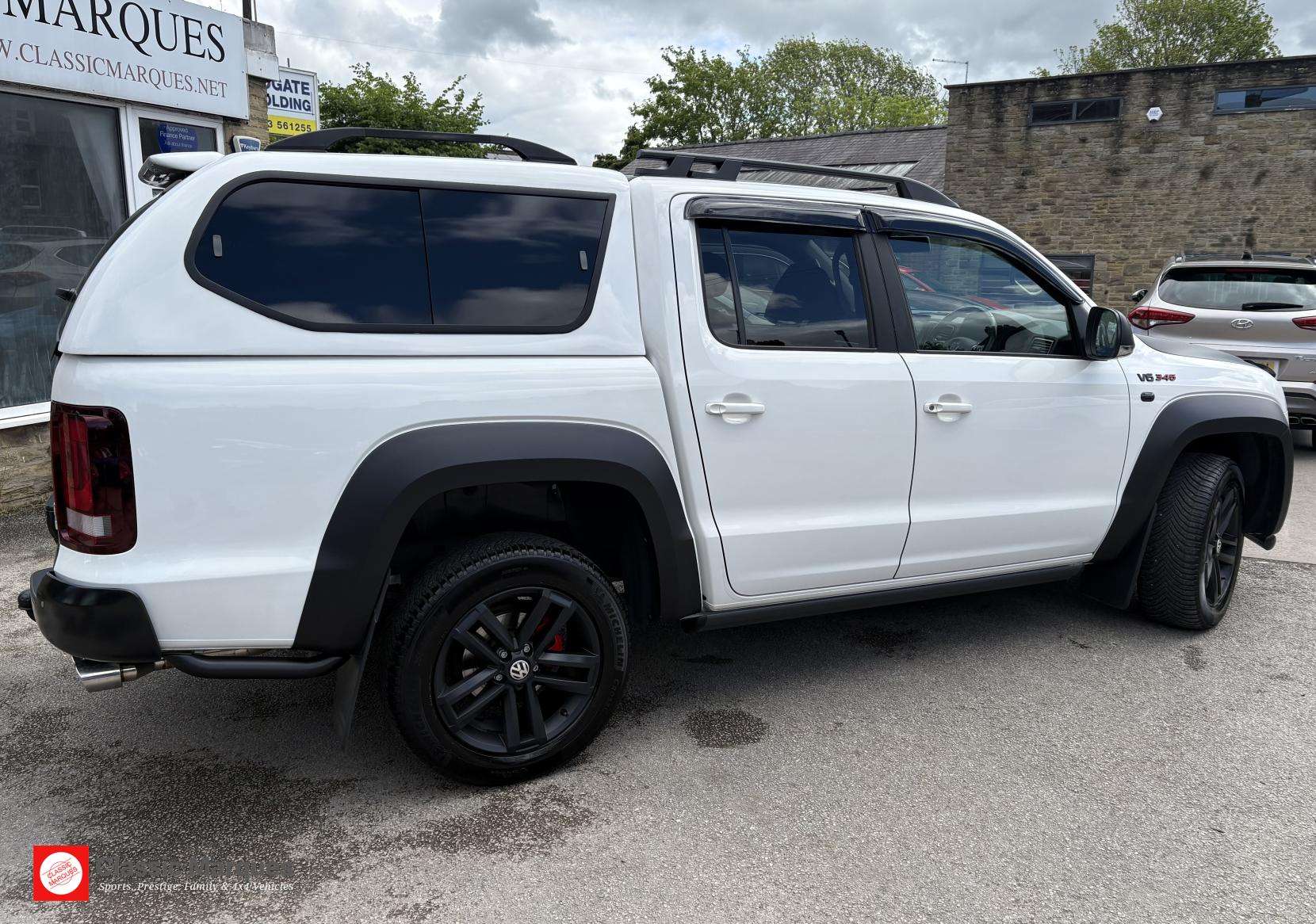 A 2017 VOLKSWAGEN AMAROK 3.0 TDI V6 BlueMotion Tech Highline Pickup Double Cab 4dr Diesel Auto 4Motion Euro 6 (s/s) (224 ps) A 2017 VOLKSWAGEN AMAROK 3.0 TDI V6 BlueMotion Tech Highline Pickup Double Cab 4dr Diesel Auto 4Motion Euro 6 (s/s) (224 ps)