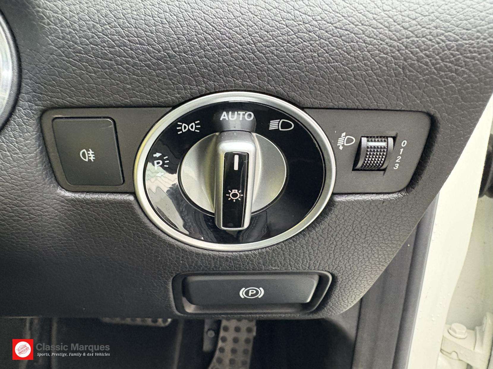 2012 MERCEDES-BENZ SLK 2012 MERCEDES-BENZ SLK