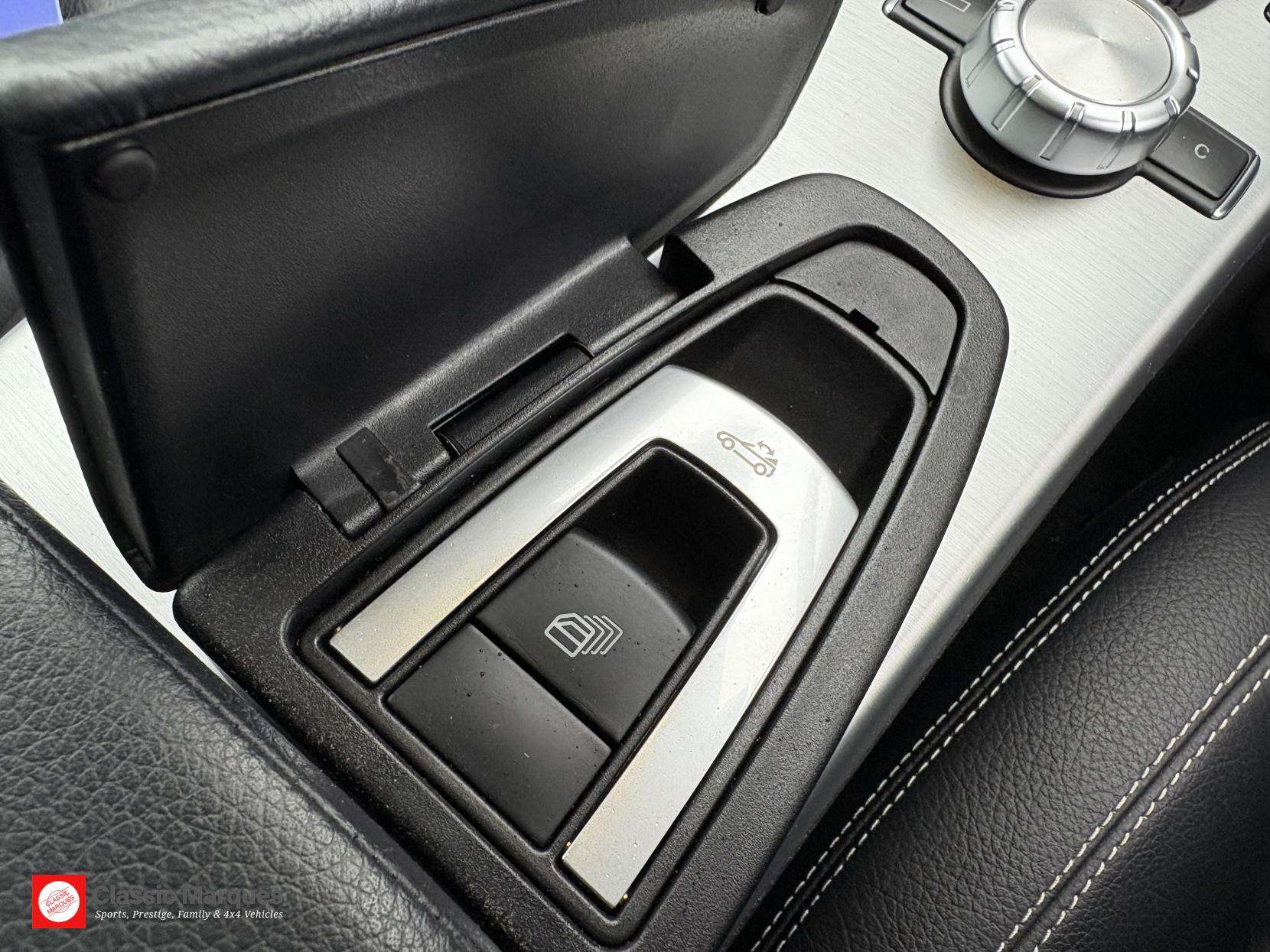 2012 MERCEDES-BENZ SLK 2012 MERCEDES-BENZ SLK