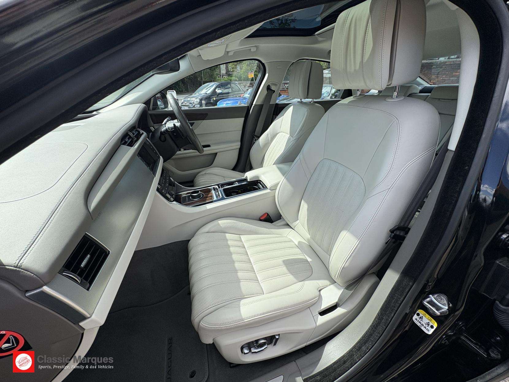 2017 JAGUAR XF 2017 JAGUAR XF