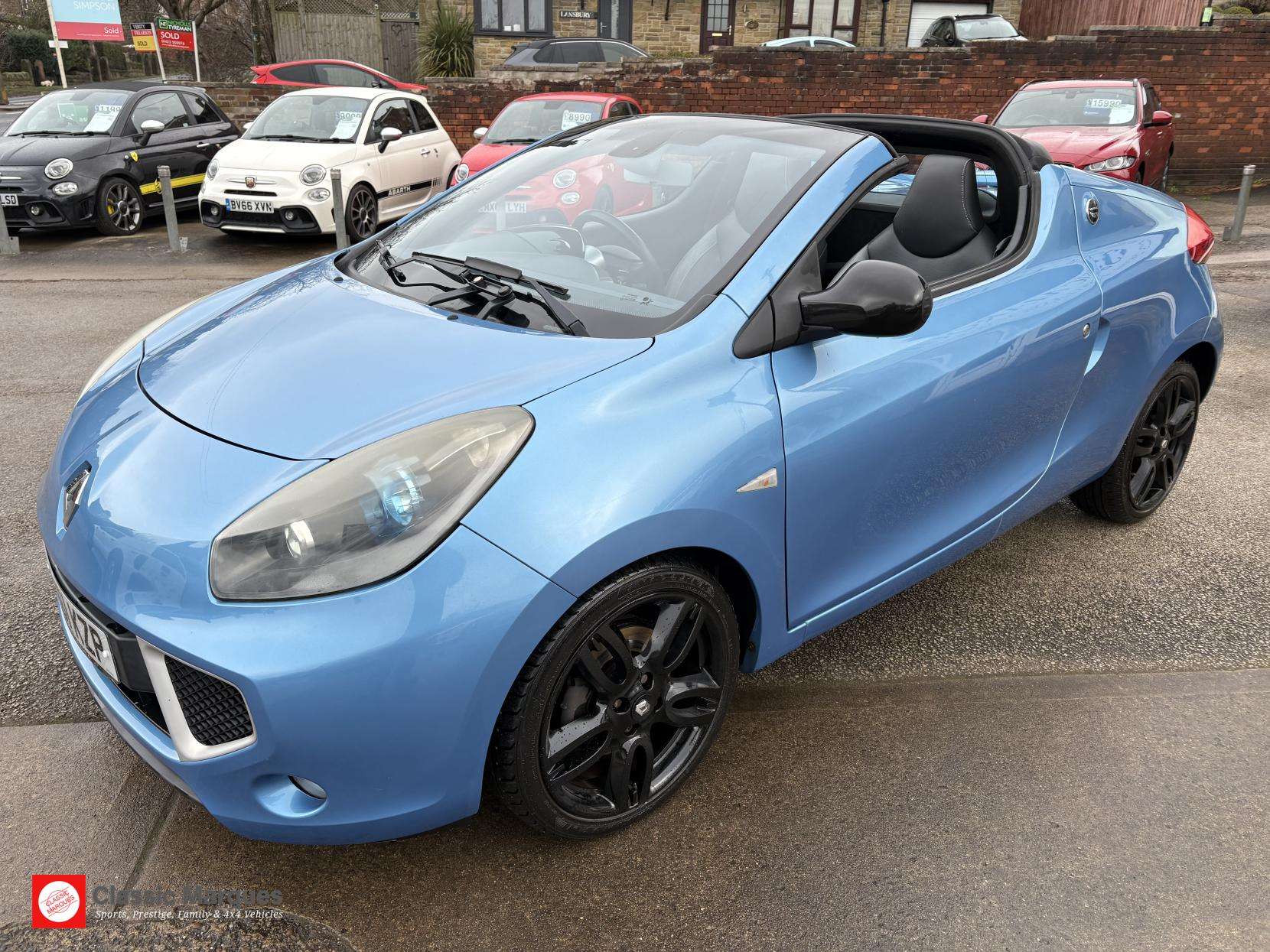 A 2011 RENAULT WIND 1.6 VVT GT Line Convertible 2dr Petrol Manual Euro 5 (133 ps) A 2011 RENAULT WIND 1.6 VVT GT Line Convertible 2dr Petrol Manual Euro 5 (133 ps)