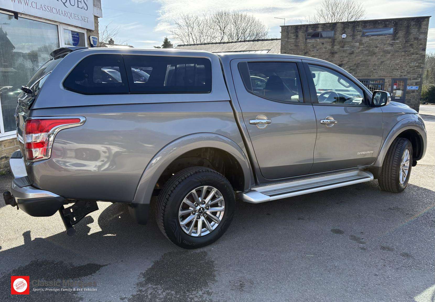 A 2016 MITSUBISHI L200 2.4 DI-D DC Barbarian Pickup Double Cab 4dr Diesel Manual 4WD Euro 6 (178 ps) A 2016 MITSUBISHI L200 2.4 DI-D DC Barbarian Pickup Double Cab 4dr Diesel Manual 4WD Euro 6 (178 ps)