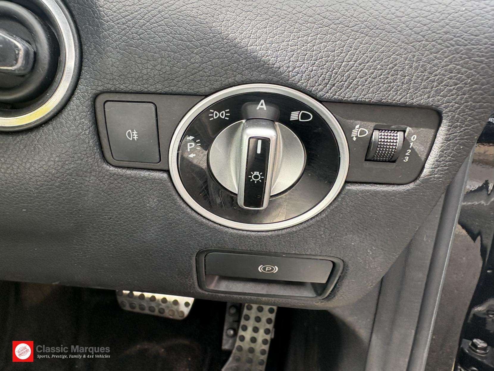 2011 MERCEDES-BENZ SLK 2011 MERCEDES-BENZ SLK