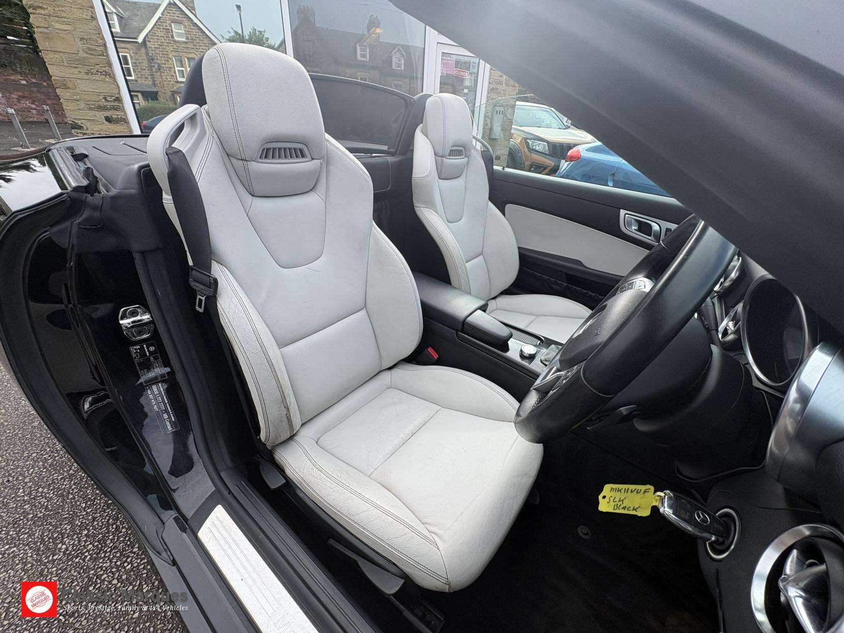 2011 MERCEDES-BENZ SLK 2011 MERCEDES-BENZ SLK