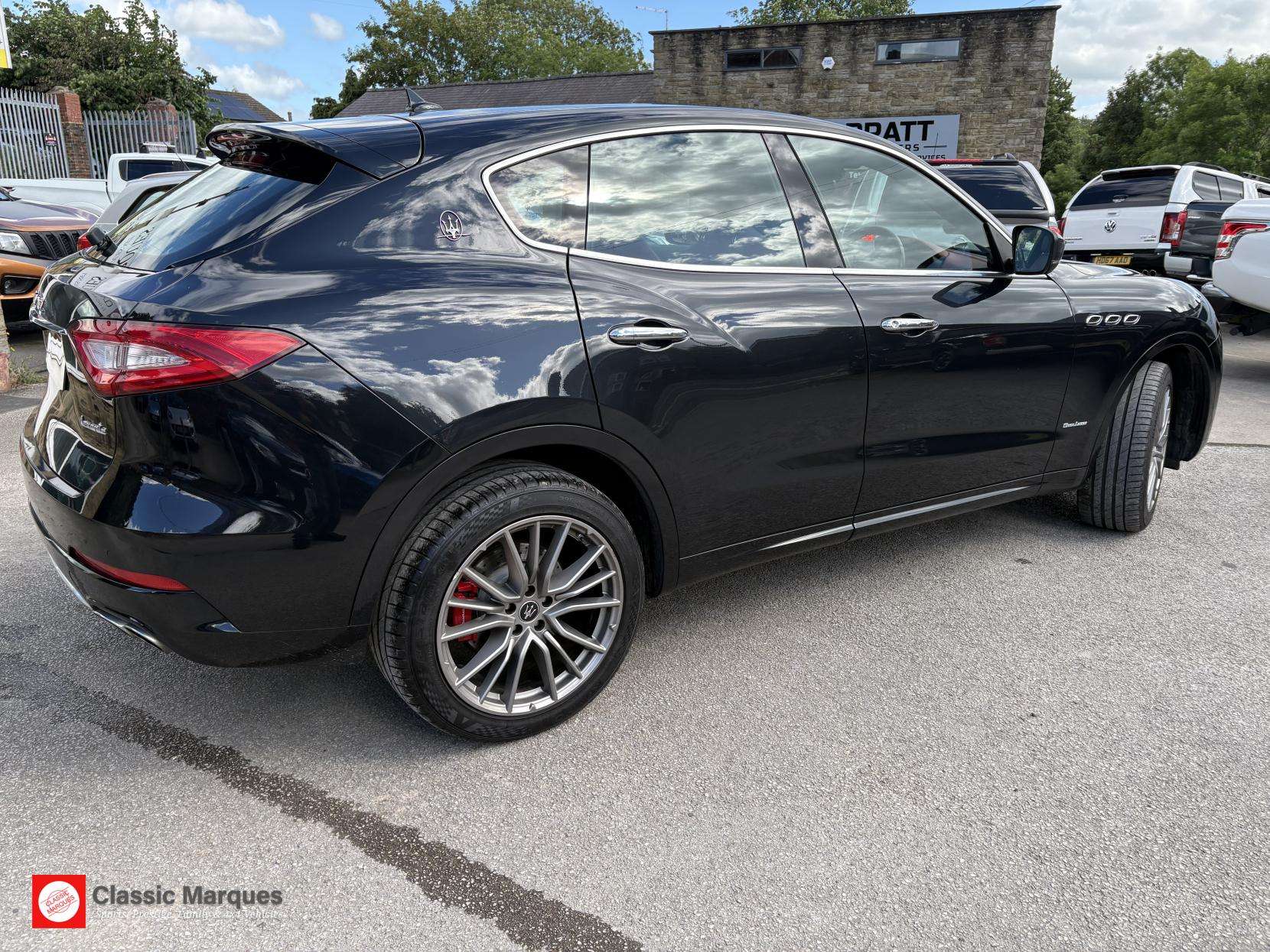 A 2019 MASERATI LEVANTE 3.0 V6 GranLusso SUV 5dr Petrol ZF 4WD Euro 6 (s/s) (350 ps) A 2019 MASERATI LEVANTE 3.0 V6 GranLusso SUV 5dr Petrol ZF 4WD Euro 6 (s/s) (350 ps)