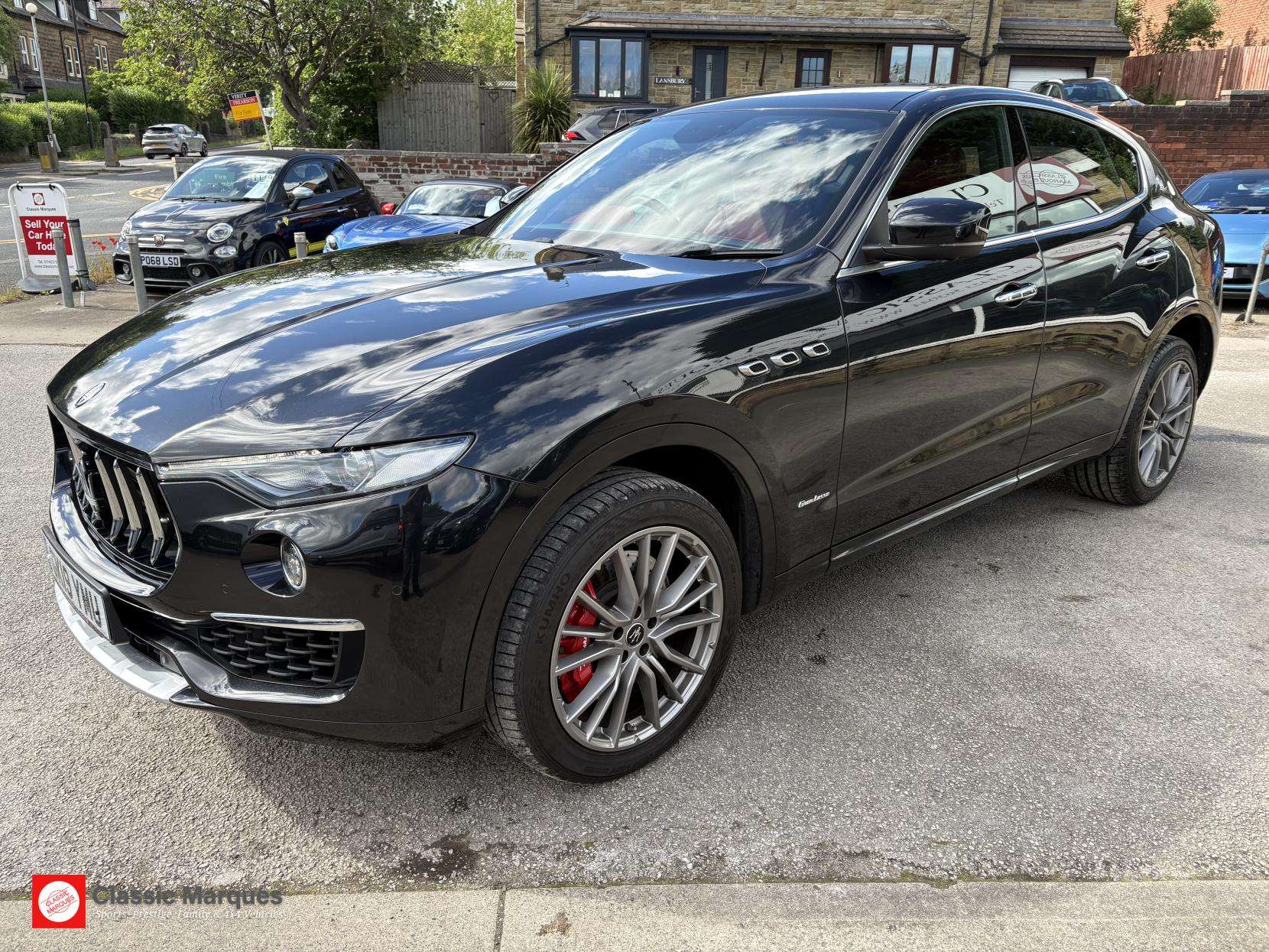 A 2019 MASERATI LEVANTE 3.0 V6 GranLusso SUV 5dr Petrol ZF 4WD Euro 6 (s/s) (350 ps) A 2019 MASERATI LEVANTE 3.0 V6 GranLusso SUV 5dr Petrol ZF 4WD Euro 6 (s/s) (350 ps)