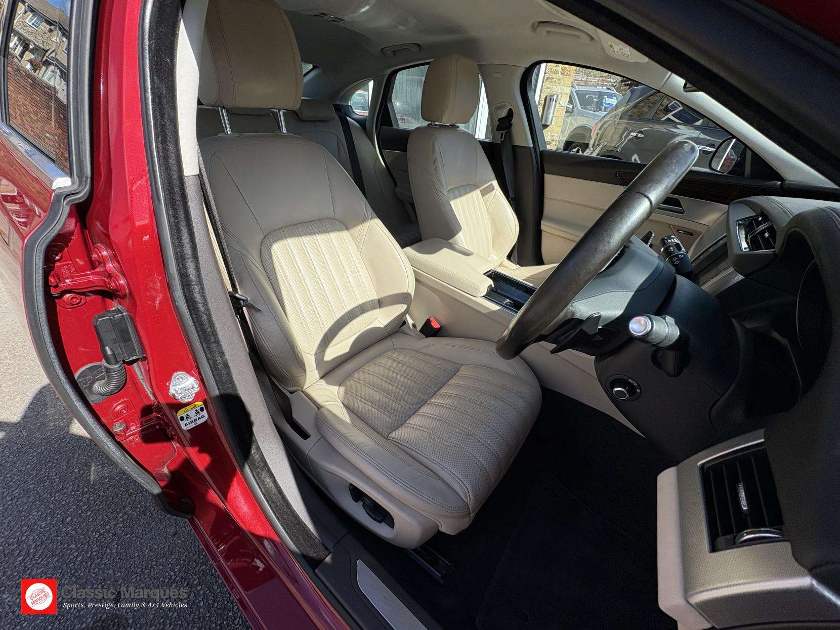 2017 JAGUAR XF 2017 JAGUAR XF