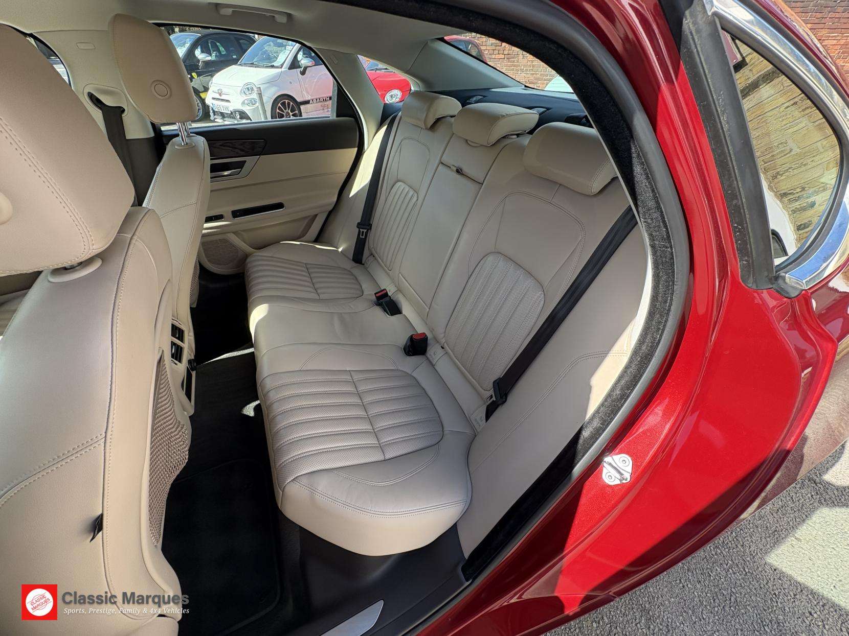 2017 JAGUAR XF 2017 JAGUAR XF