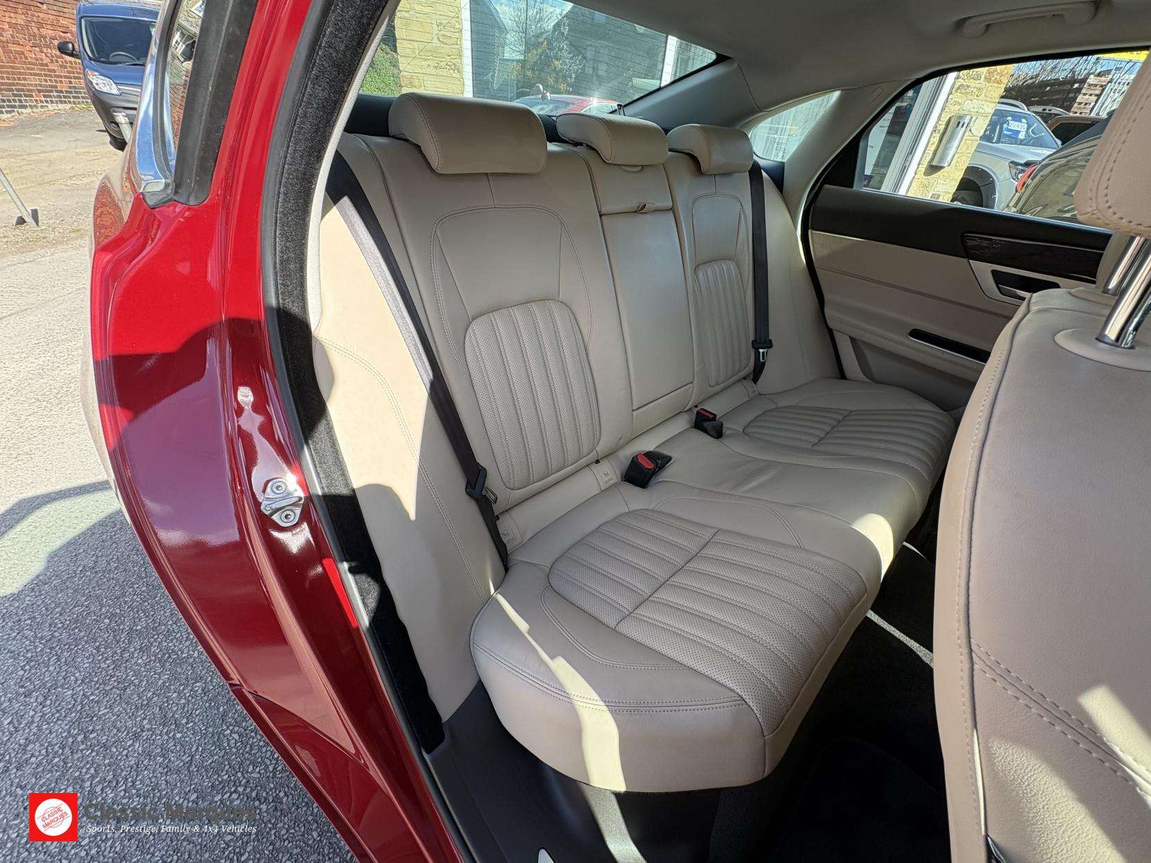 2017 JAGUAR XF 2017 JAGUAR XF