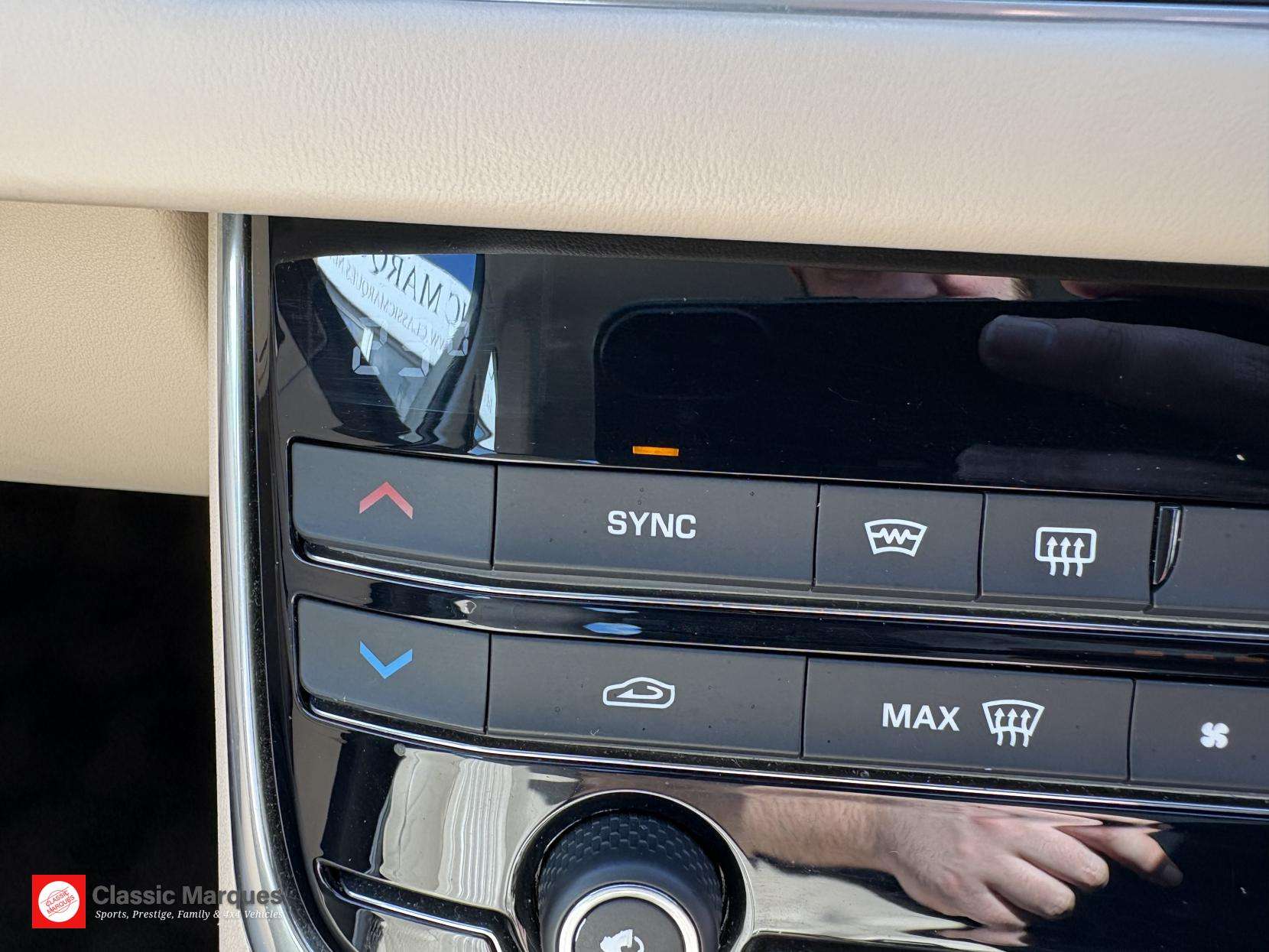 2017 JAGUAR XF 2017 JAGUAR XF