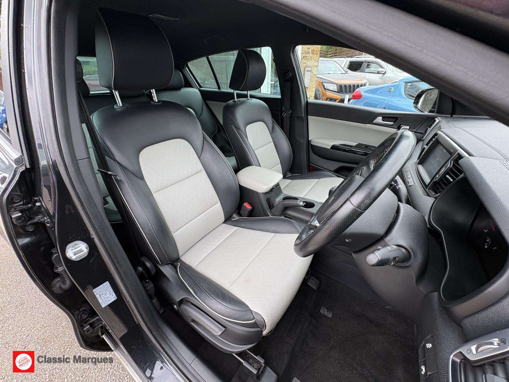 2017 KIA SPORTAGE 2017 KIA SPORTAGE