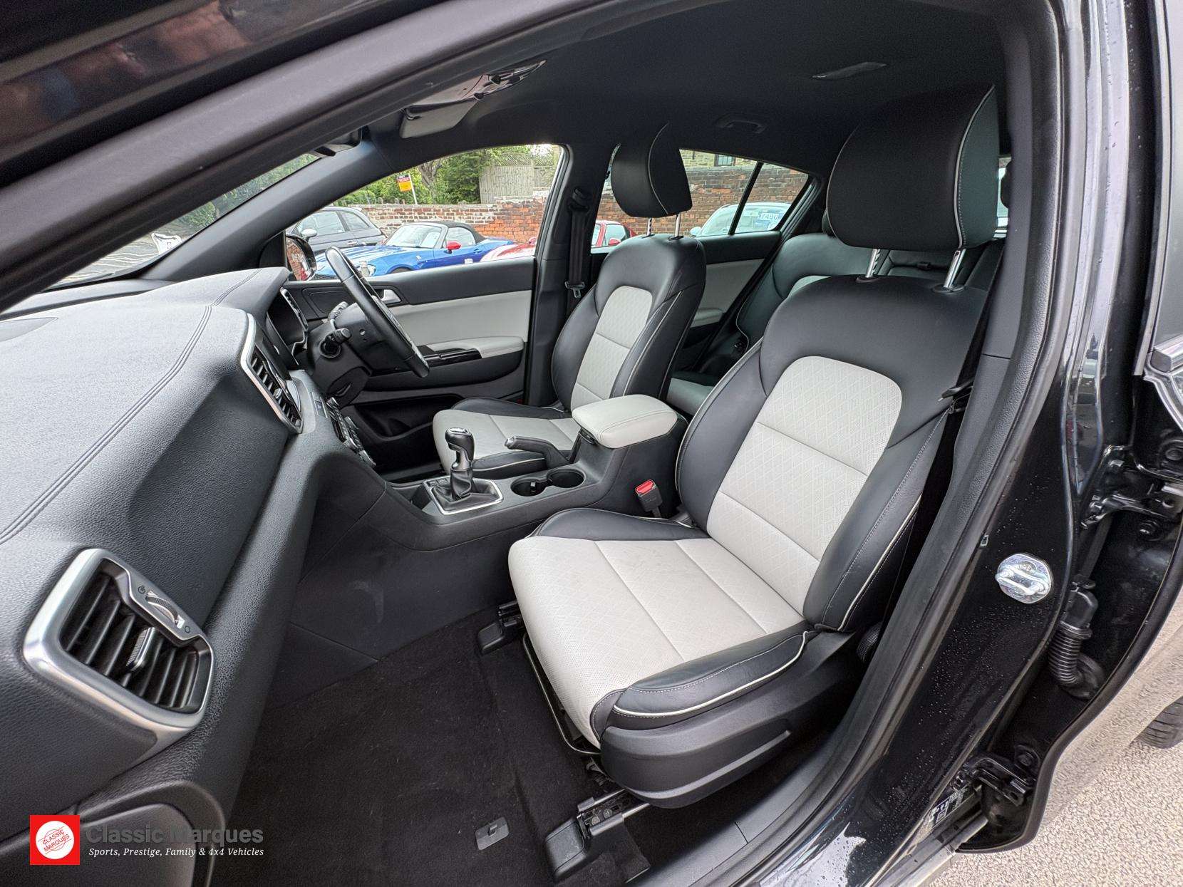 2017 KIA SPORTAGE 2017 KIA SPORTAGE