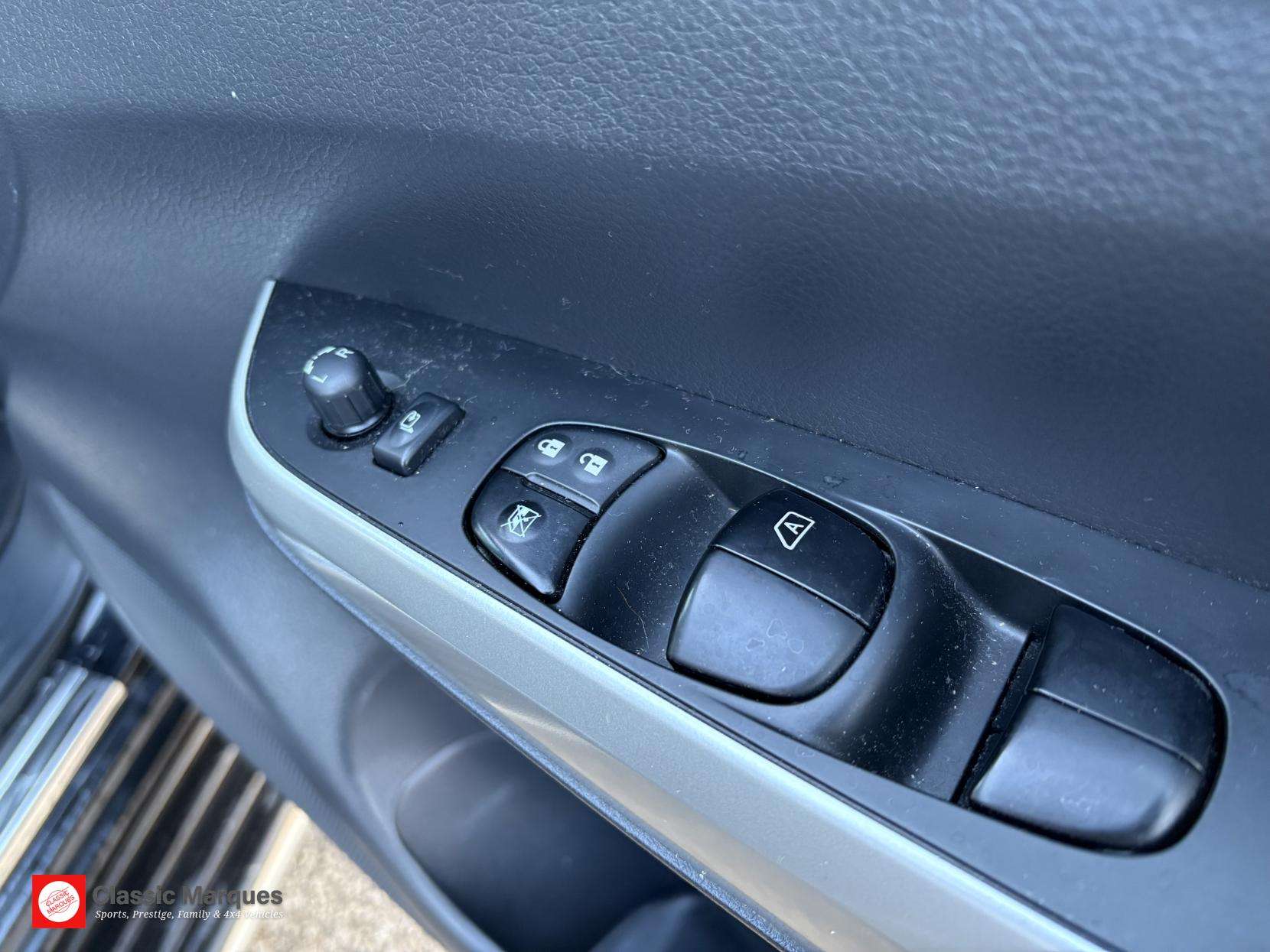 2017 NISSAN NAVARA 2017 NISSAN NAVARA