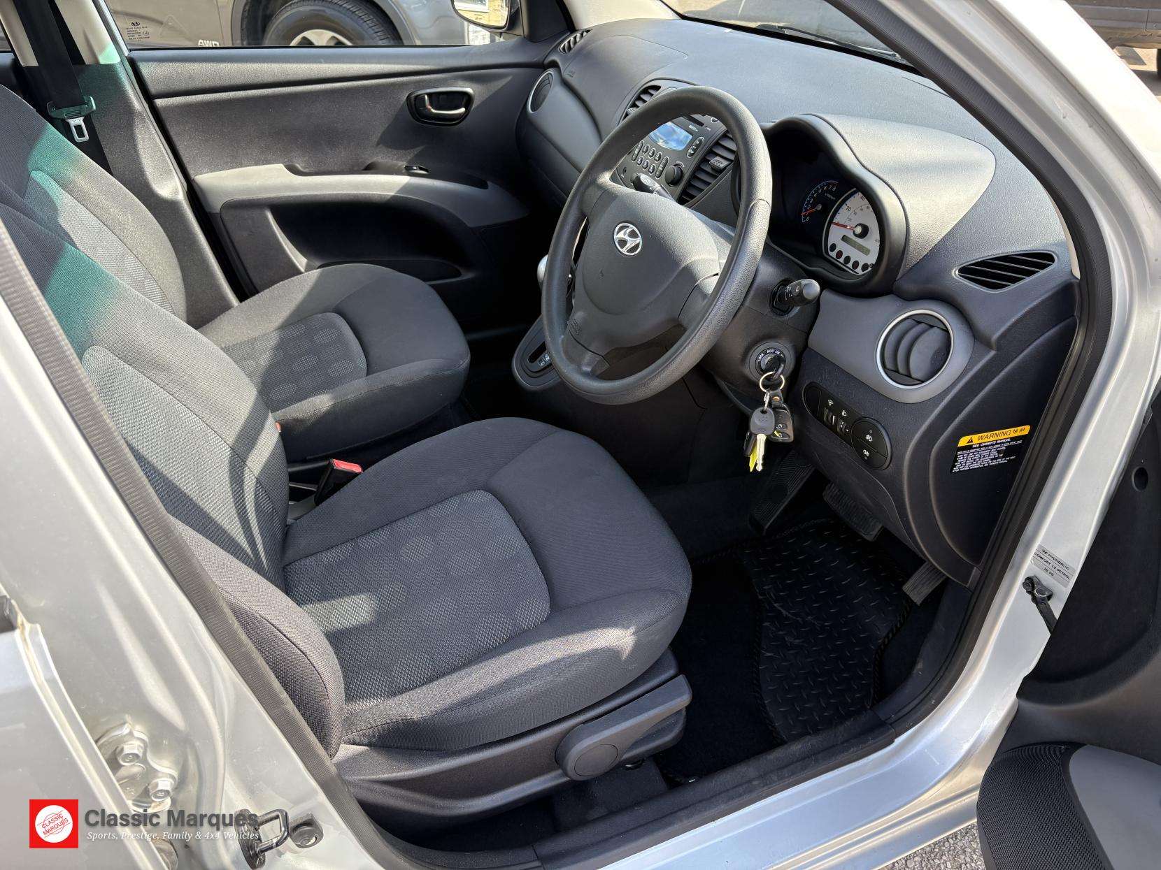 A 2008 HYUNDAI I10 1.2 Comfort Hatchback 5dr Petrol Auto Euro 4 (77 bhp) A 2008 HYUNDAI I10 1.2 Comfort Hatchback 5dr Petrol Auto Euro 4 (77 bhp)