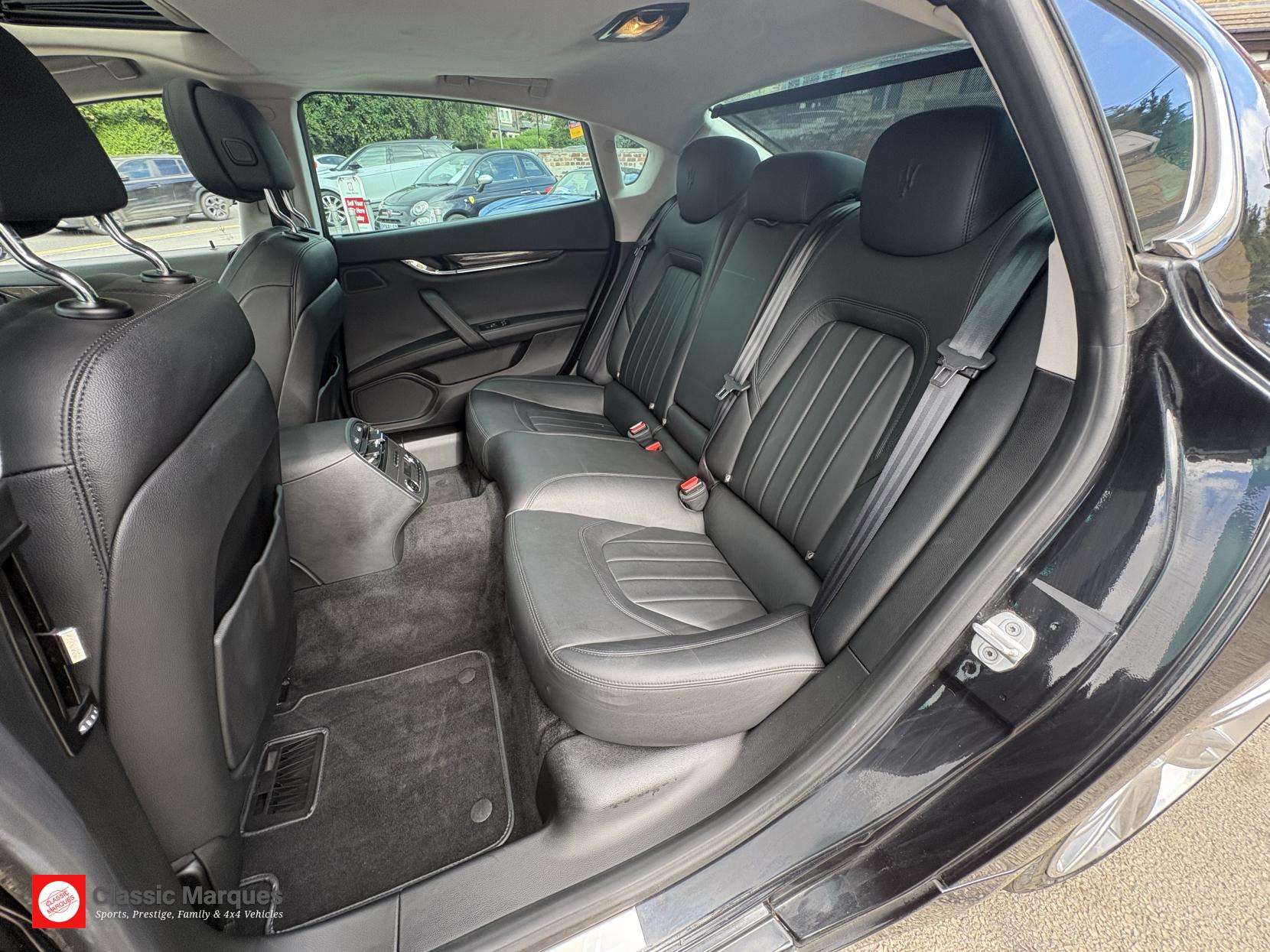 2015 MASERATI QUATTROPORTE 2015 MASERATI QUATTROPORTE