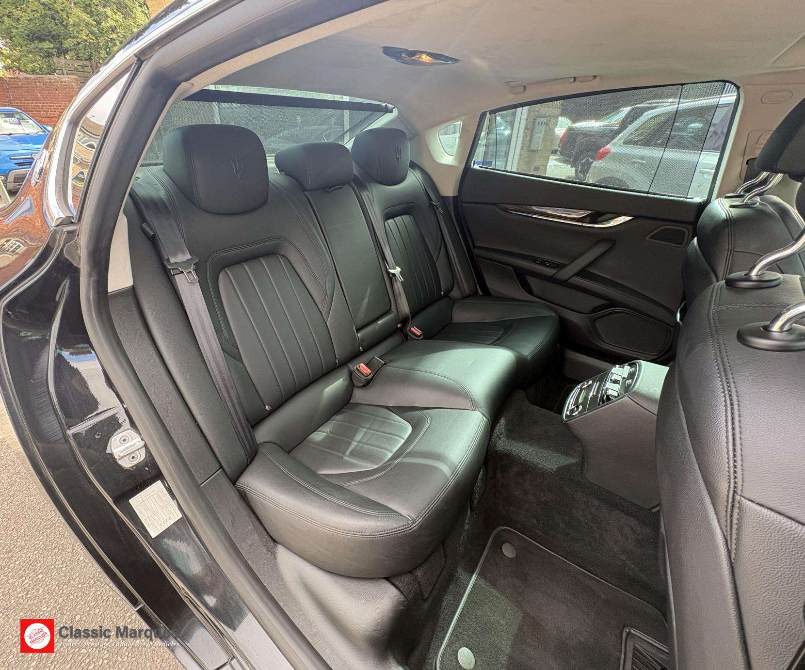 2015 MASERATI QUATTROPORTE 2015 MASERATI QUATTROPORTE
