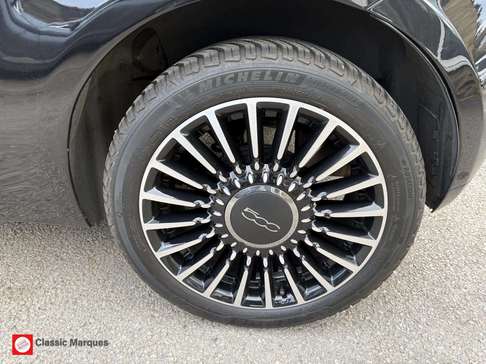 2015 FIAT 500 2015 FIAT 500