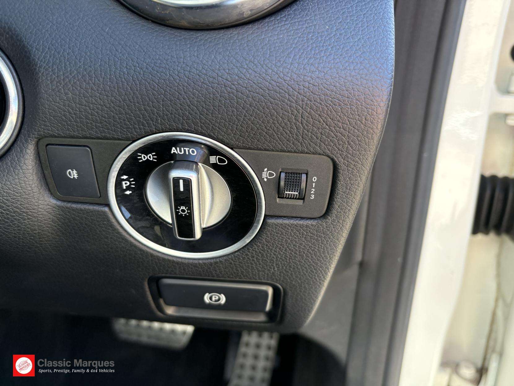 2012 MERCEDES-BENZ SLK 2012 MERCEDES-BENZ SLK