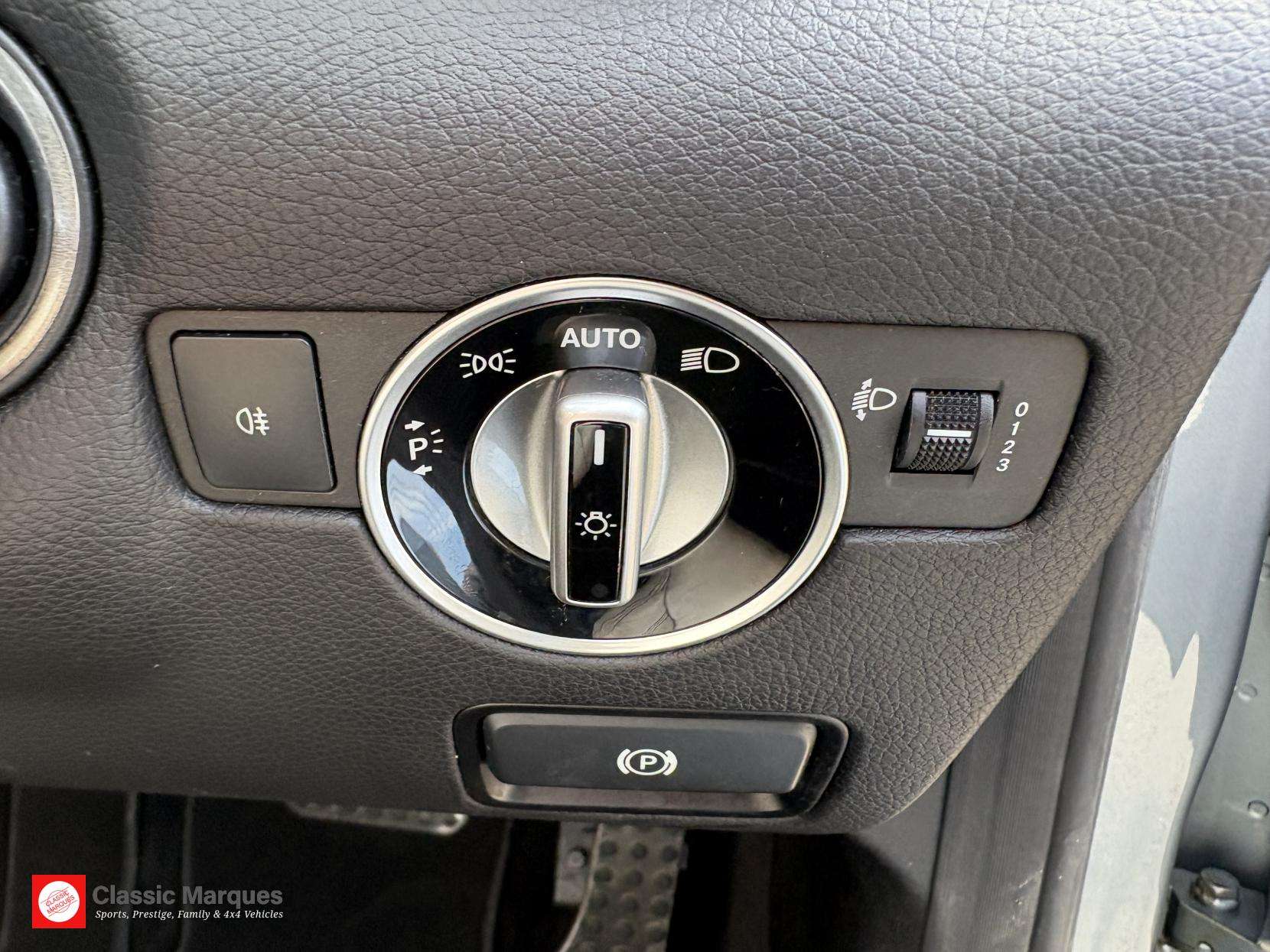 2012 MERCEDES-BENZ SLK 2012 MERCEDES-BENZ SLK