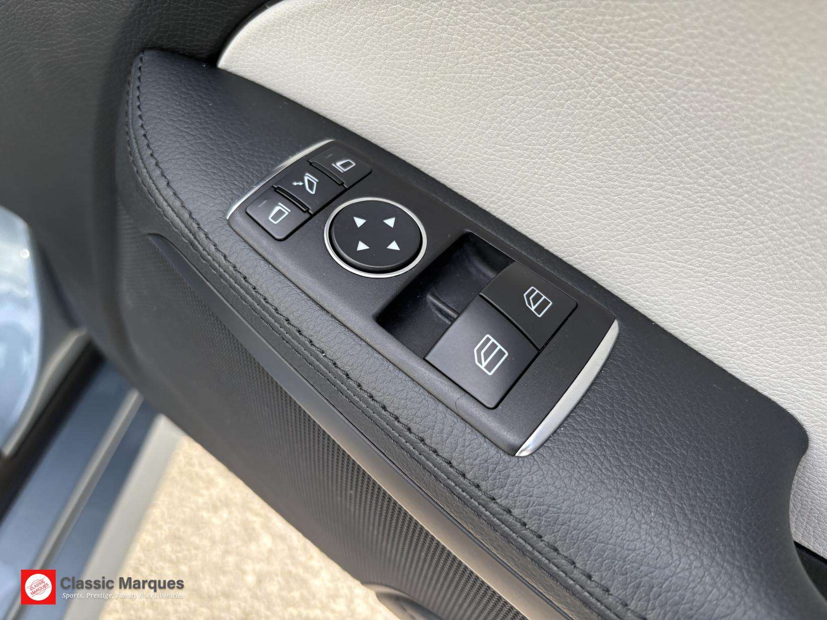 2012 MERCEDES-BENZ SLK 2012 MERCEDES-BENZ SLK