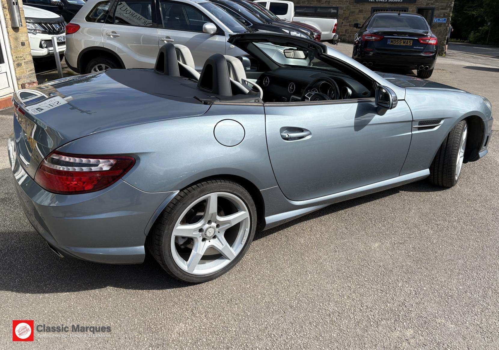 A 2012 MERCEDES-BENZ SLK 1.8 SLK200 BlueEfficiency AMG Sport Convertible 2dr Petrol G-Tronic+ Euro 5 (s/s) (184 ps) A 2012 MERCEDES-BENZ SLK 1.8 SLK200 BlueEfficiency AMG Sport Convertible 2dr Petrol G-Tronic+ Euro 5 (s/s) (184 ps)