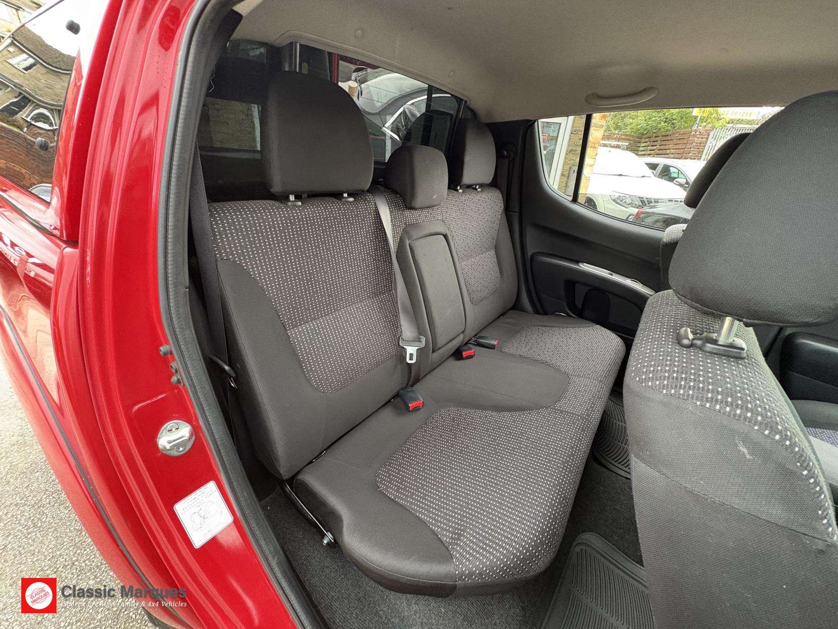 2015 MITSUBISHI L200 2015 MITSUBISHI L200
