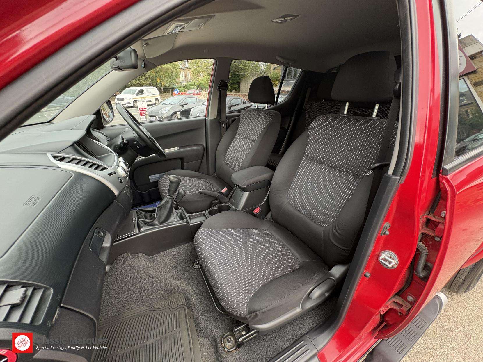 2015 MITSUBISHI L200 2015 MITSUBISHI L200