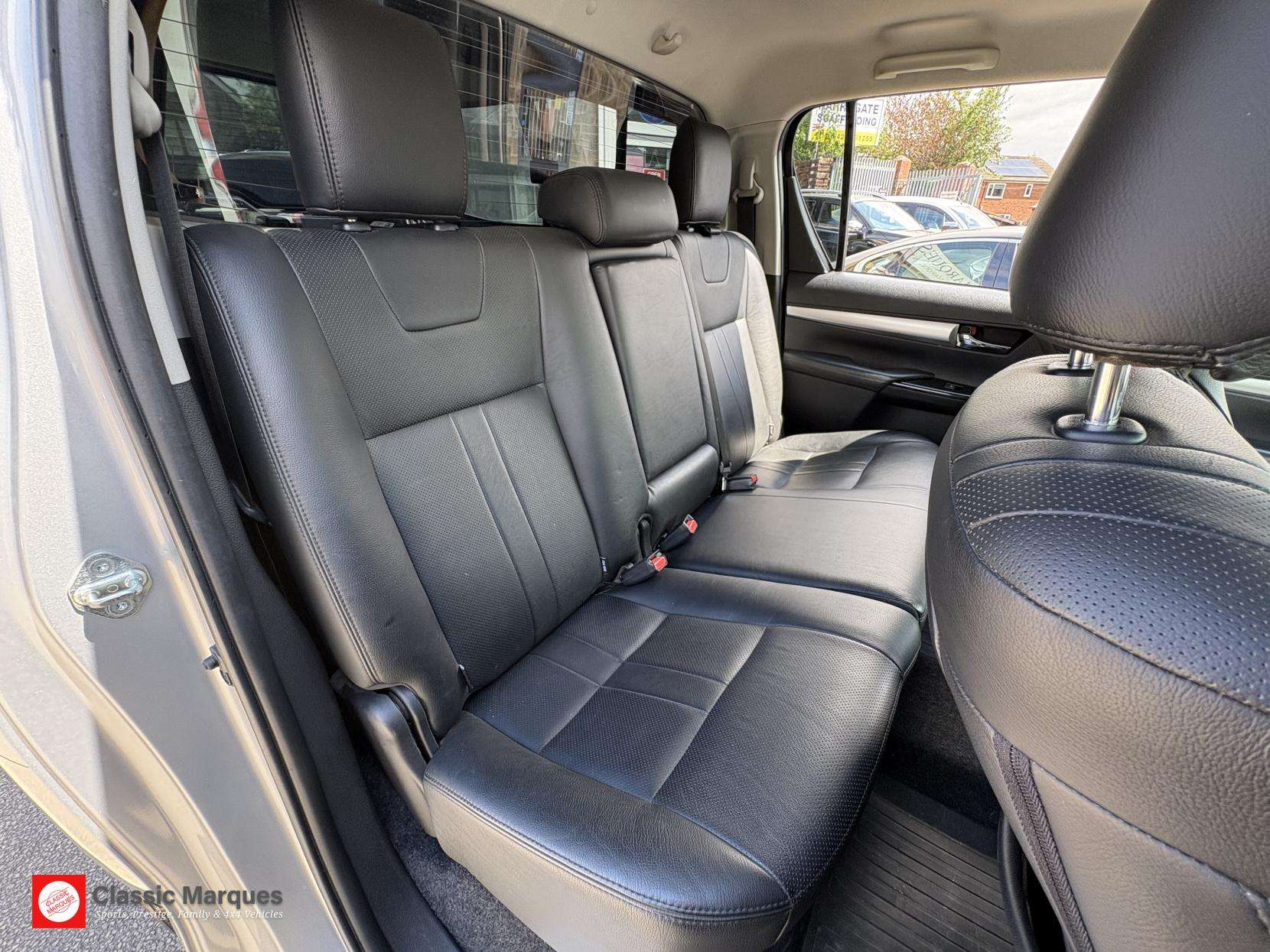 2016 TOYOTA HILUX 2016 TOYOTA HILUX