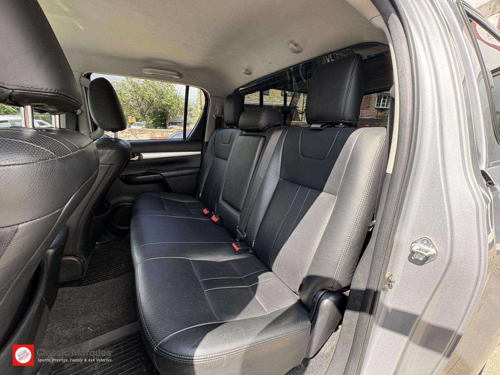 2016 TOYOTA HILUX 2016 TOYOTA HILUX