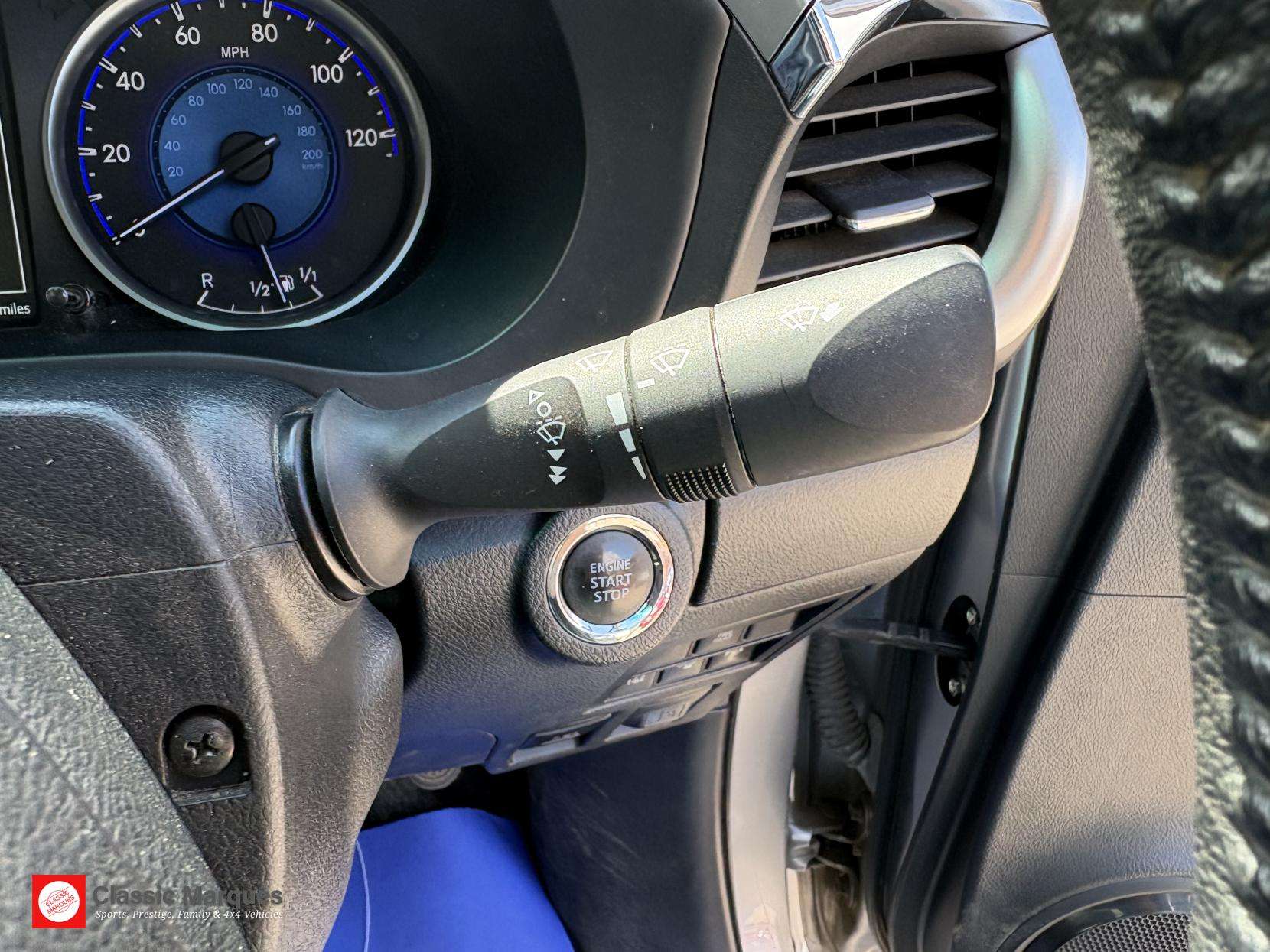 2016 TOYOTA HILUX 2016 TOYOTA HILUX