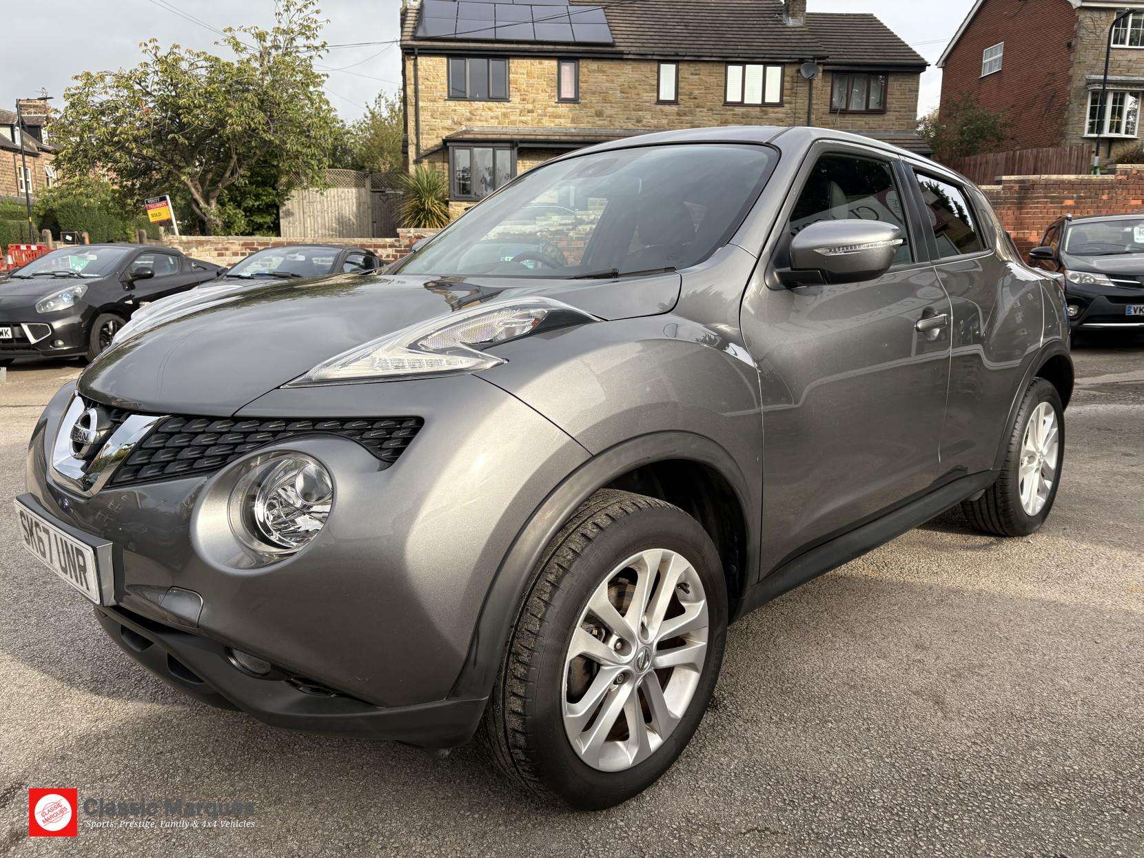 A 2017 NISSAN JUKE 1.6 N-Connecta SUV 5dr Petrol XTRON Euro 6 (117 ps) A 2017 NISSAN JUKE 1.6 N-Connecta SUV 5dr Petrol XTRON Euro 6 (117 ps)