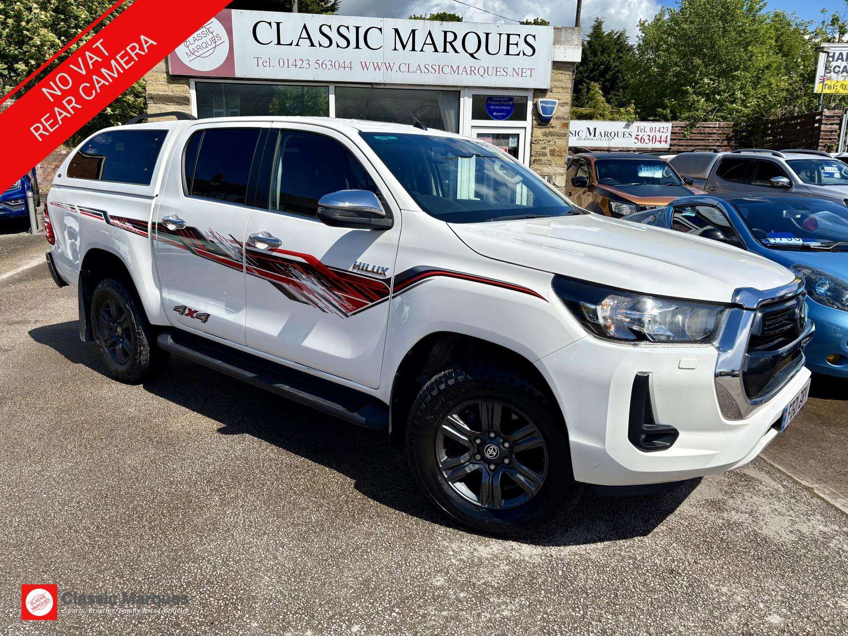 A 2021 TOYOTA HILUX 2.4 D-4D Icon Pickup Double Cab 4dr Diesel Auto 4WD Euro 6 (s/s) (150 ps) A 2021 TOYOTA HILUX 2.4 D-4D Icon Pickup Double Cab 4dr Diesel Auto 4WD Euro 6 (s/s) (150 ps)