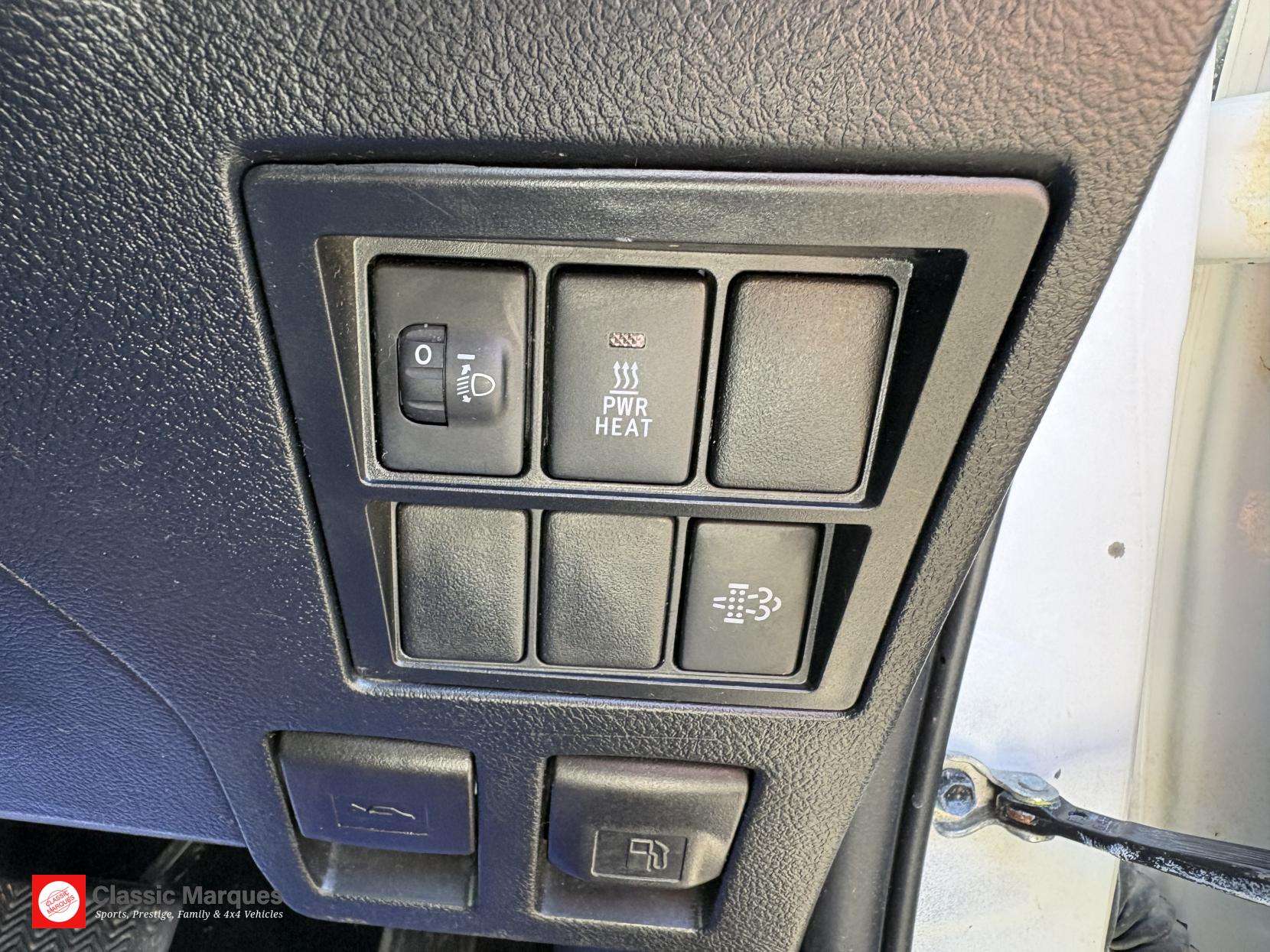 2021 TOYOTA HILUX 2021 TOYOTA HILUX