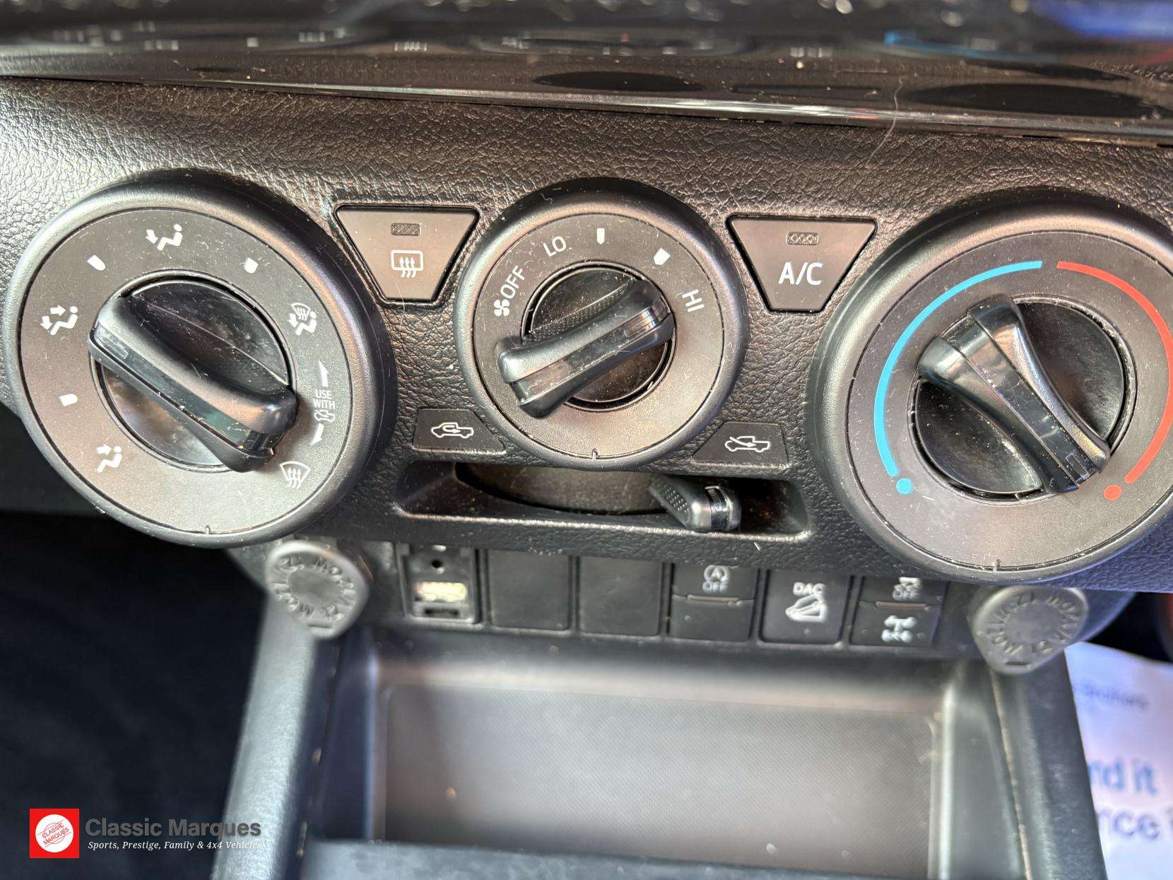 2021 TOYOTA HILUX 2021 TOYOTA HILUX