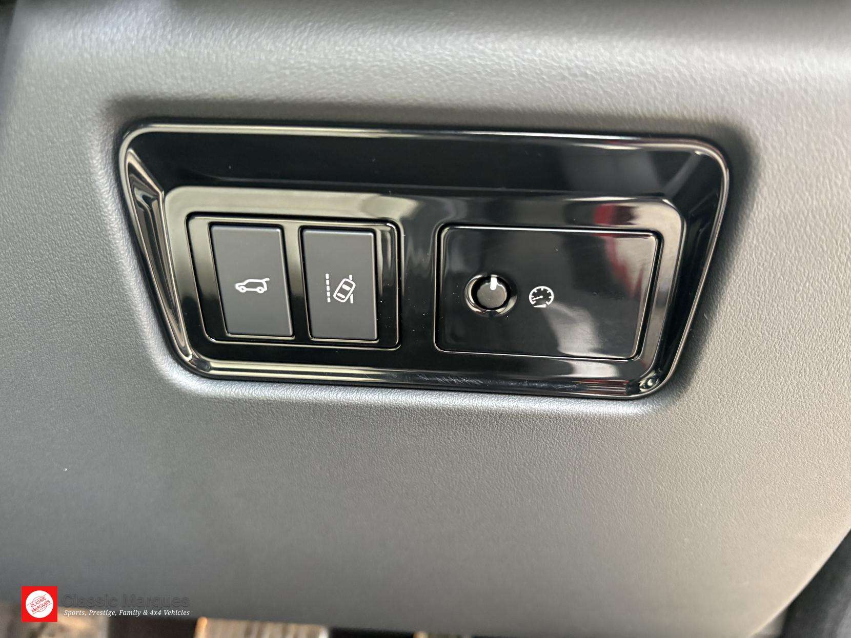 2017 JAGUAR F-PACE 2017 JAGUAR F-PACE