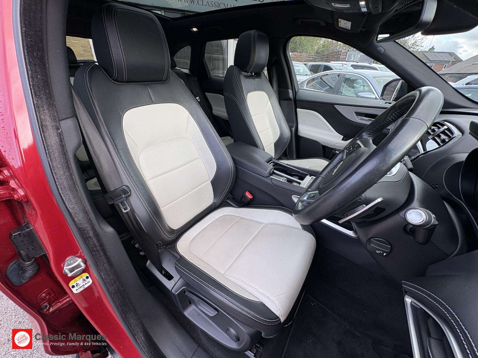 2017 JAGUAR F-PACE 2017 JAGUAR F-PACE