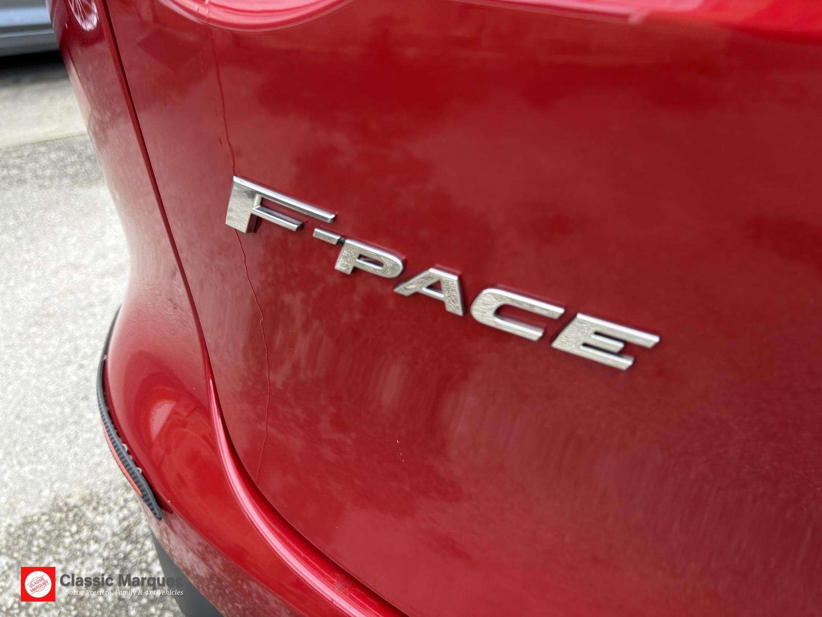 2017 JAGUAR F-PACE 2017 JAGUAR F-PACE