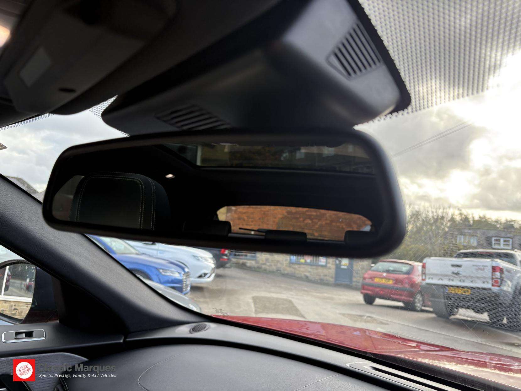 2017 JAGUAR F-PACE 2017 JAGUAR F-PACE