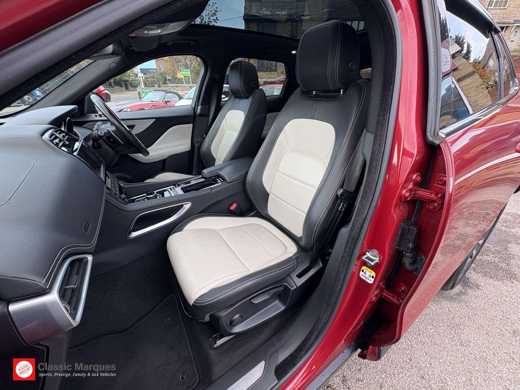 2017 JAGUAR F-PACE 2017 JAGUAR F-PACE