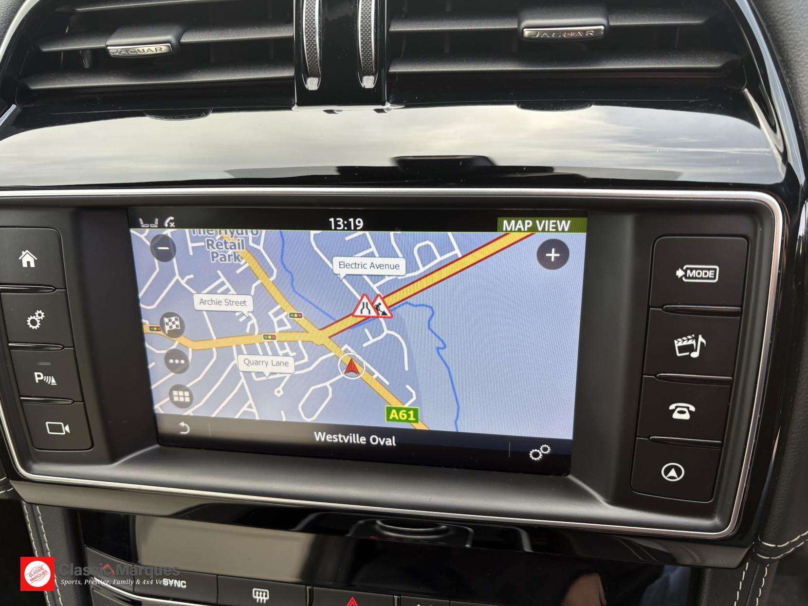 2017 JAGUAR F-PACE 2017 JAGUAR F-PACE