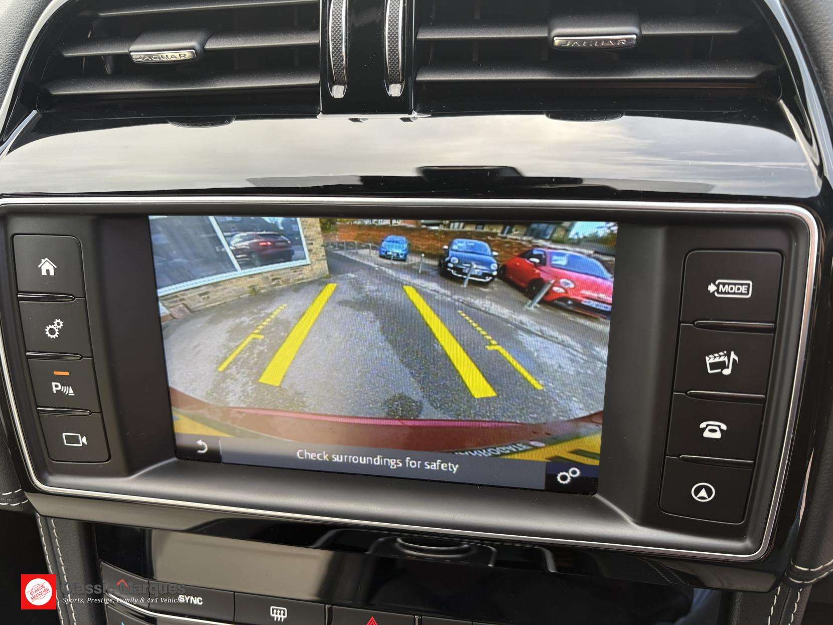 2017 JAGUAR F-PACE 2017 JAGUAR F-PACE