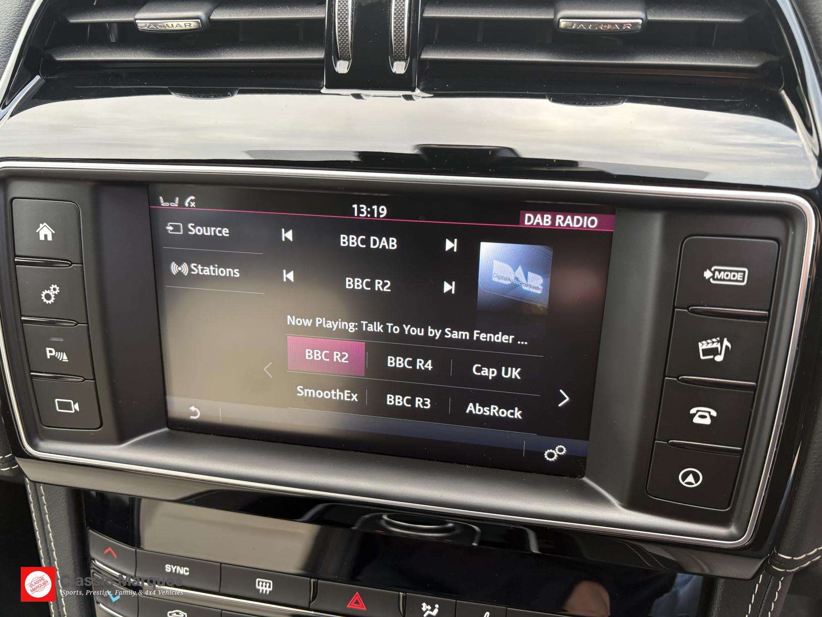 2017 JAGUAR F-PACE 2017 JAGUAR F-PACE