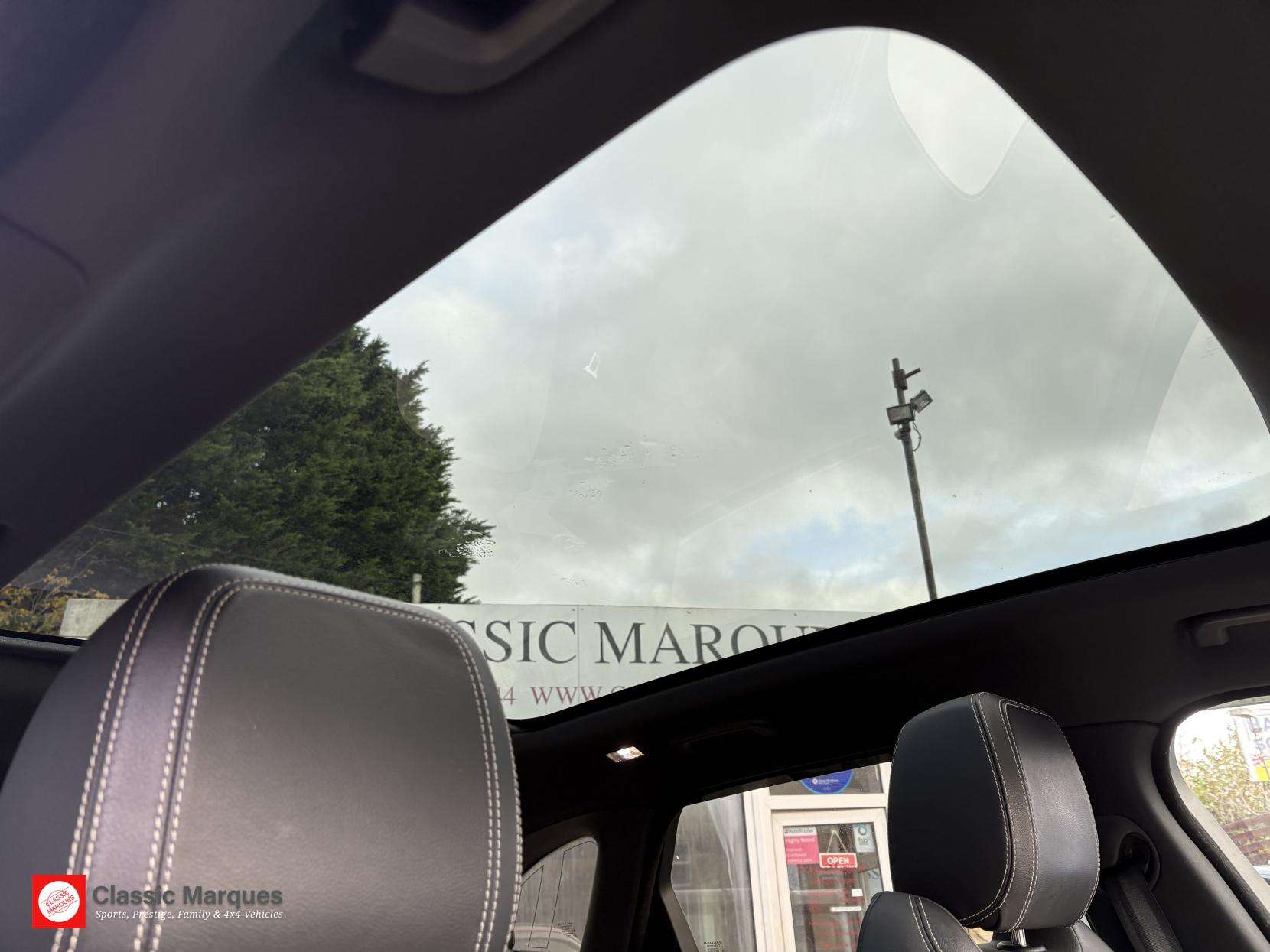 2017 JAGUAR F-PACE 2017 JAGUAR F-PACE